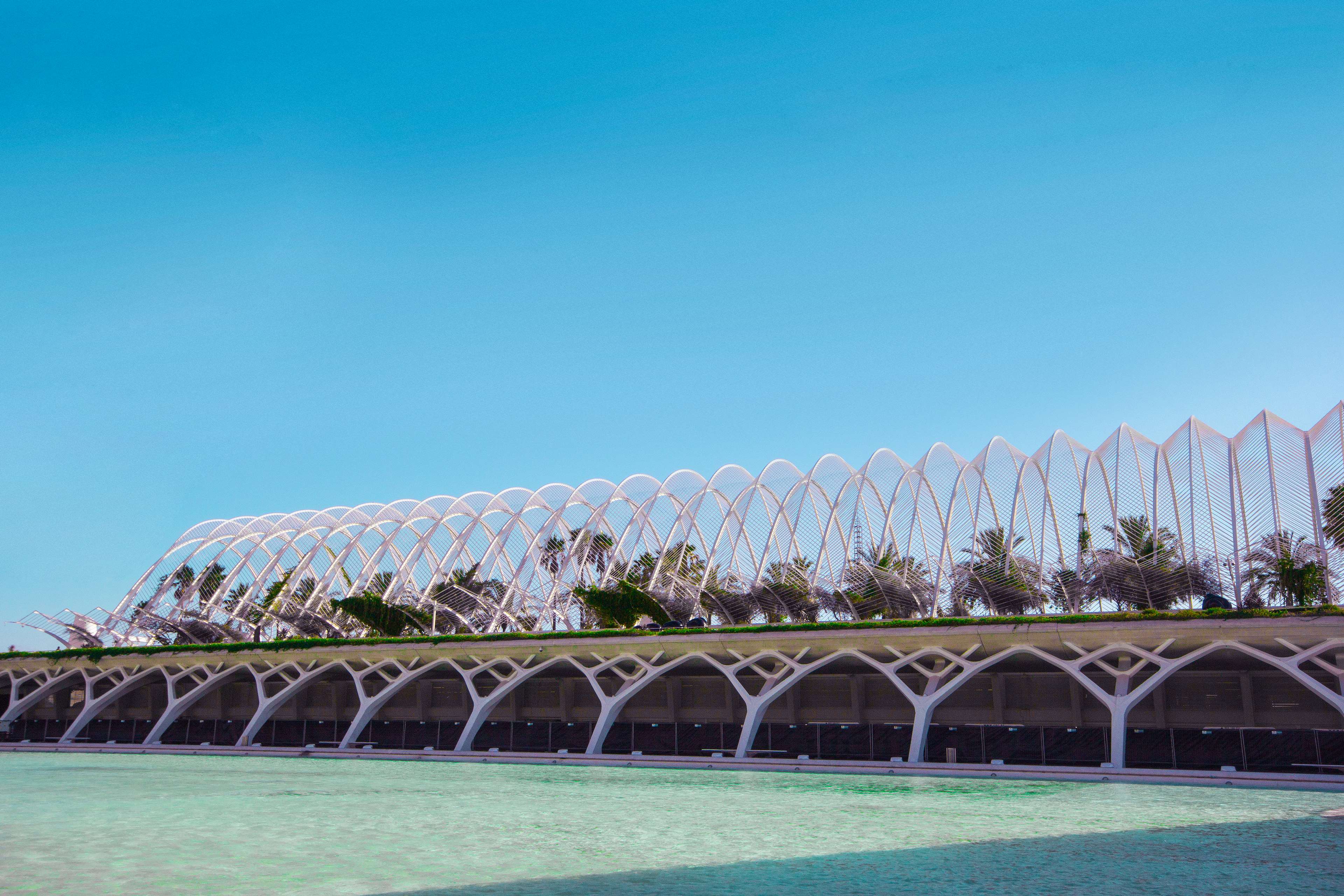 3840x2560 architecture, blue, blue sky, bright, garden, modern, sky, spain, valencia, water, white 4k wallpaper
