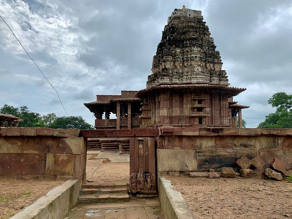 1024x768 13th century Ramappa temple and monuments, Palampet Telangana