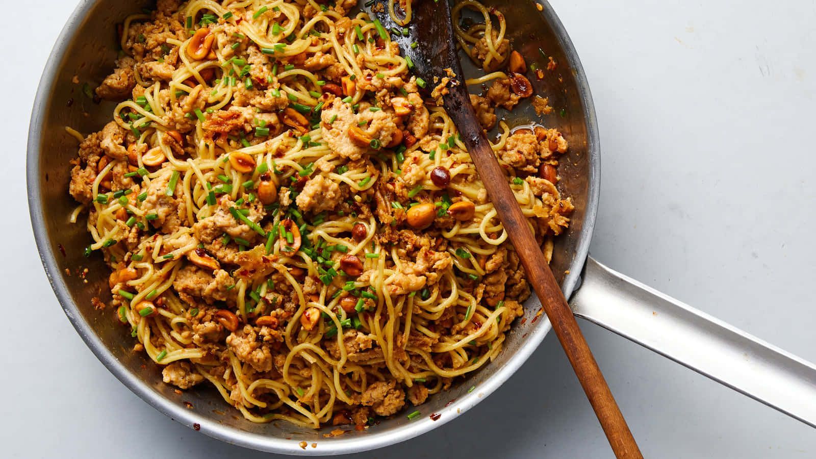 1600x900 Download Spicy Sesame Noodles With Chicken And Peanuts Wallpaper