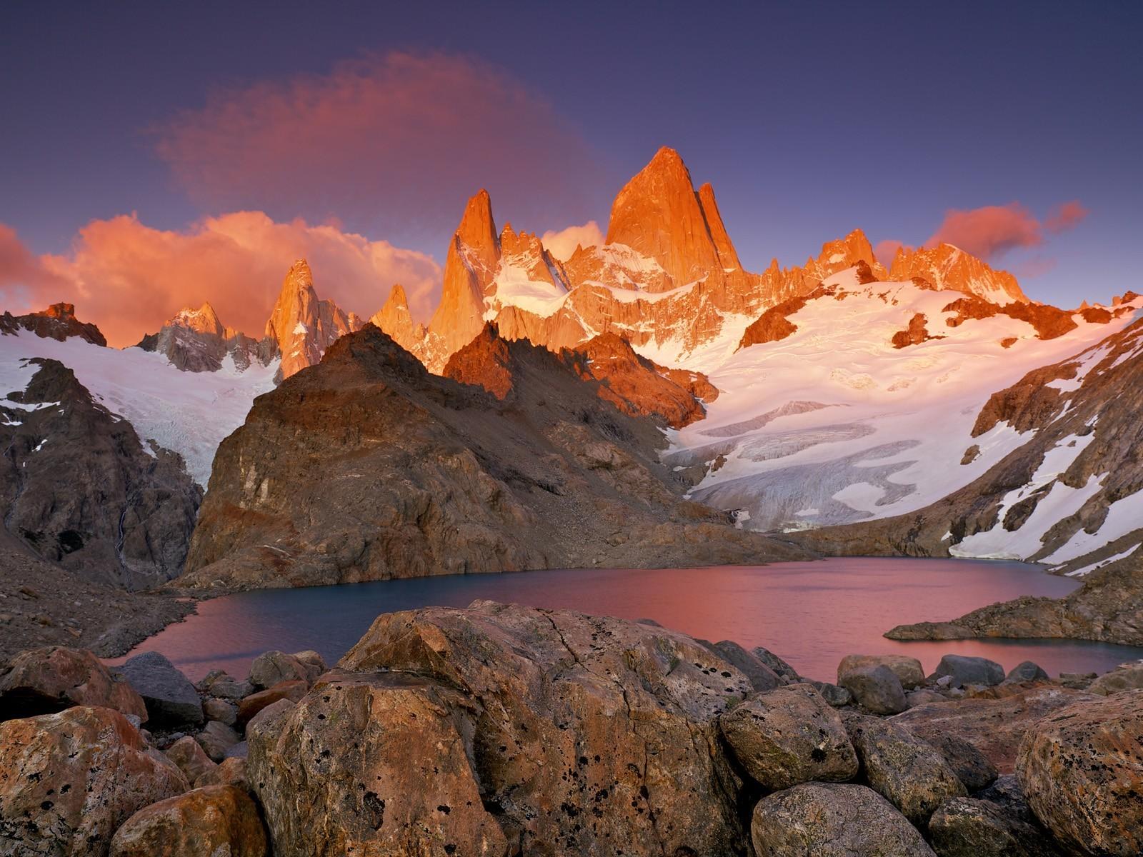 1600x1200 Mount Fitz Roy Wallpaper