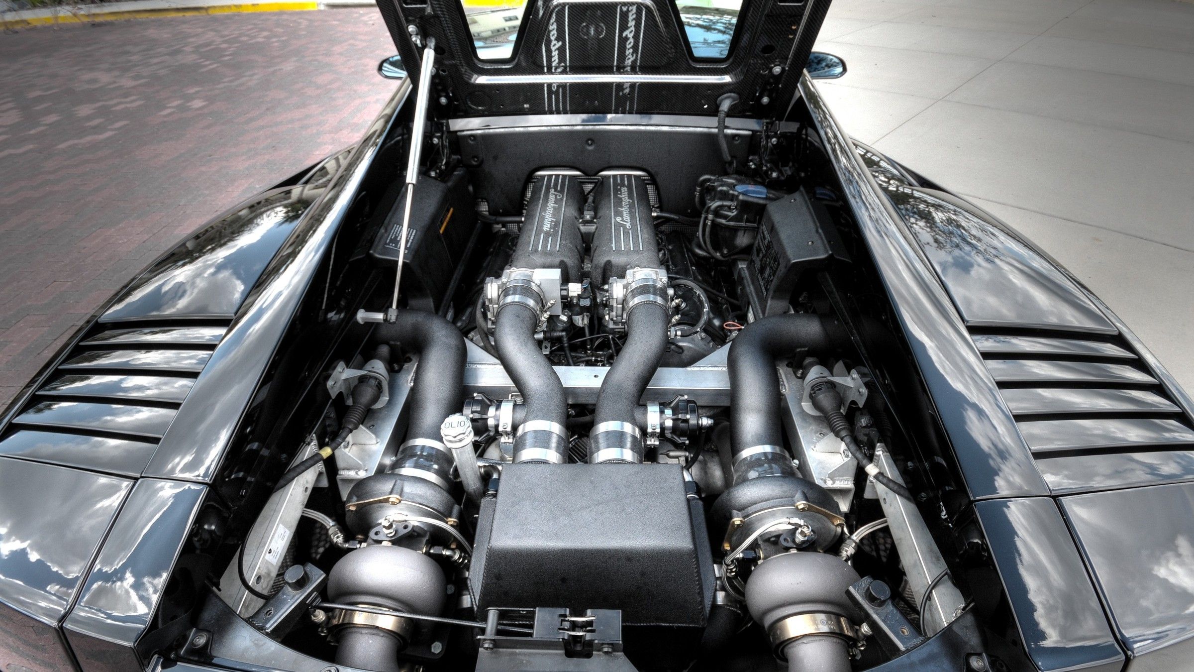 2400x1350 Turbo Engine Wallpaper