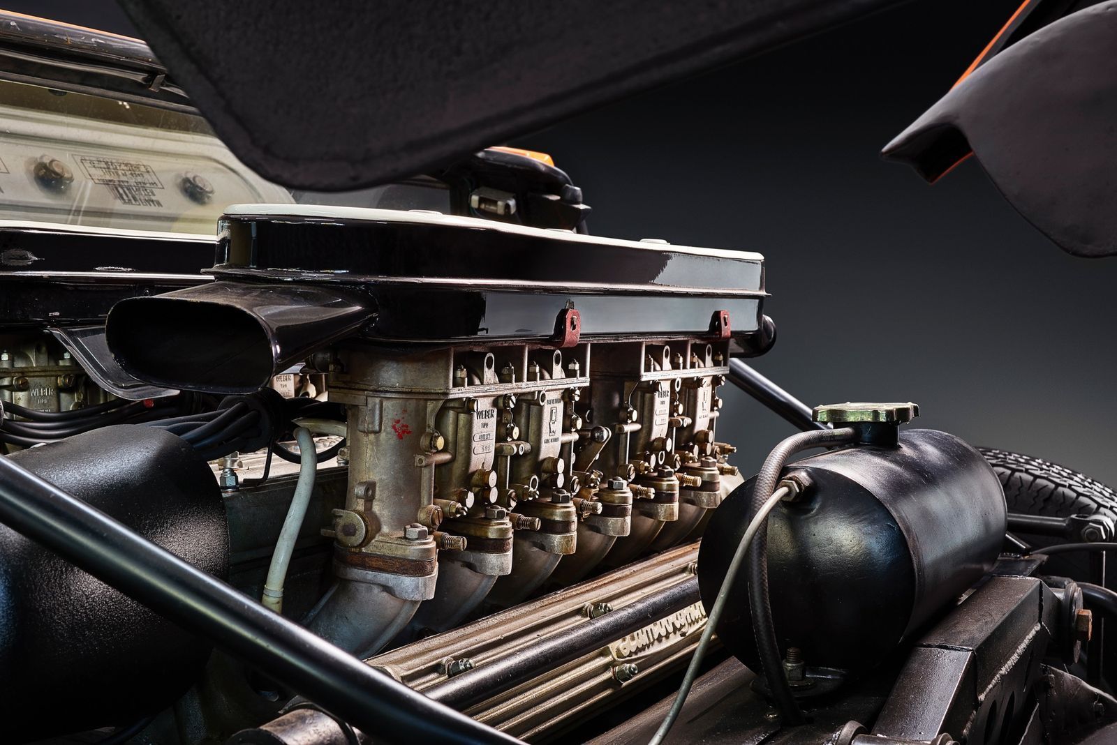 1600x1068 Lamborghini discovers and certifies the lost Miura P400 used in The Italian Job movie