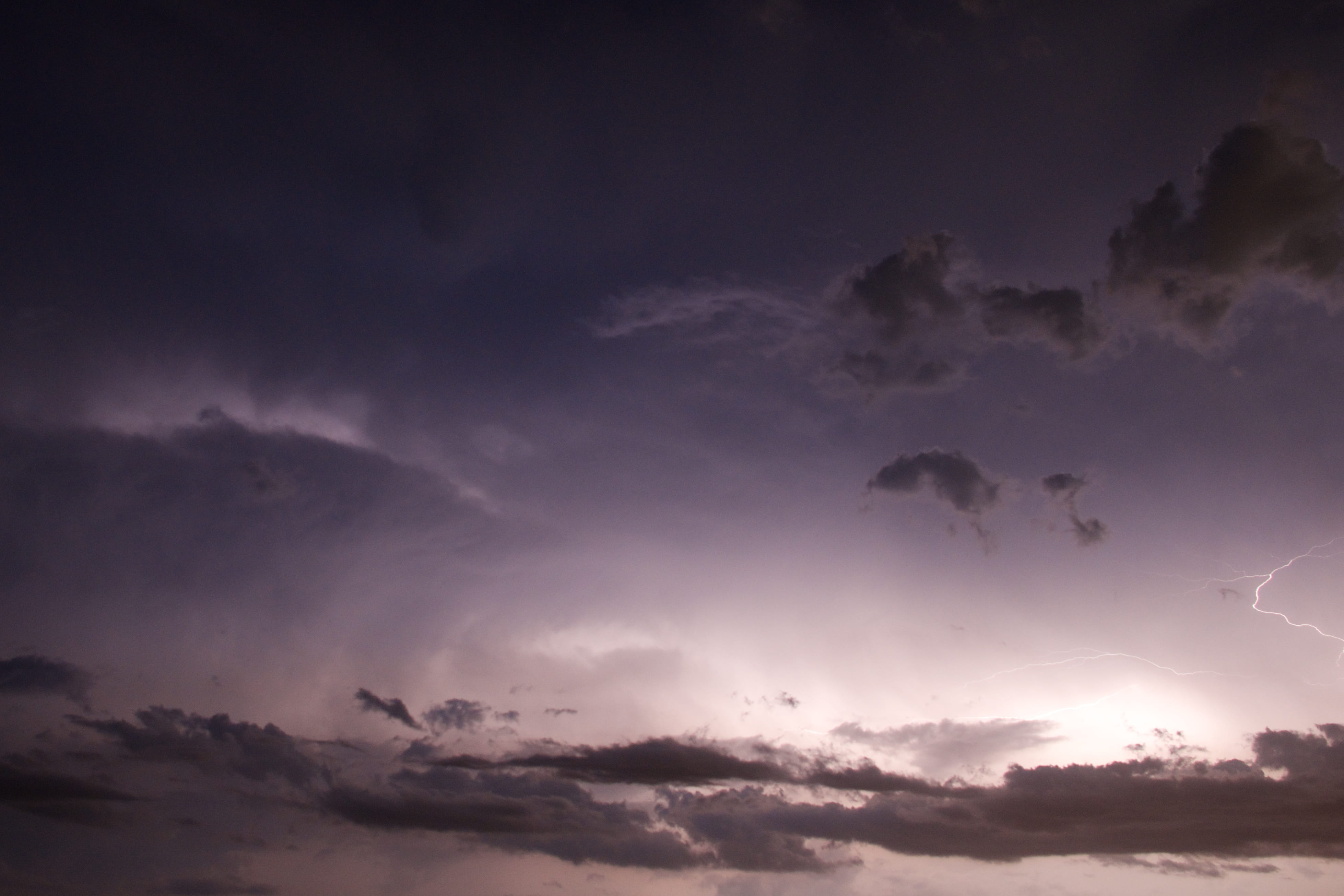 3918x2612 Wallpaper / no people, storm cloud, thunder, cloud, sunset, light, 4K, outdoors, scenics, background, ominous, dramatic sky, rain, lightning, sky free download