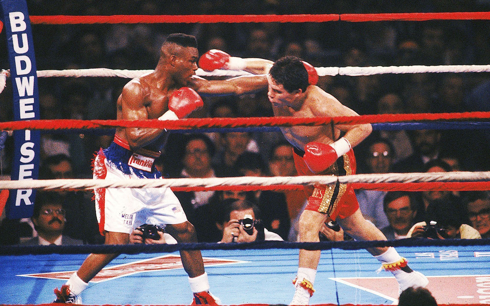 2048x1280 Superfight 4 Cesar Chavez Sr. vs. Meldrick Taylor