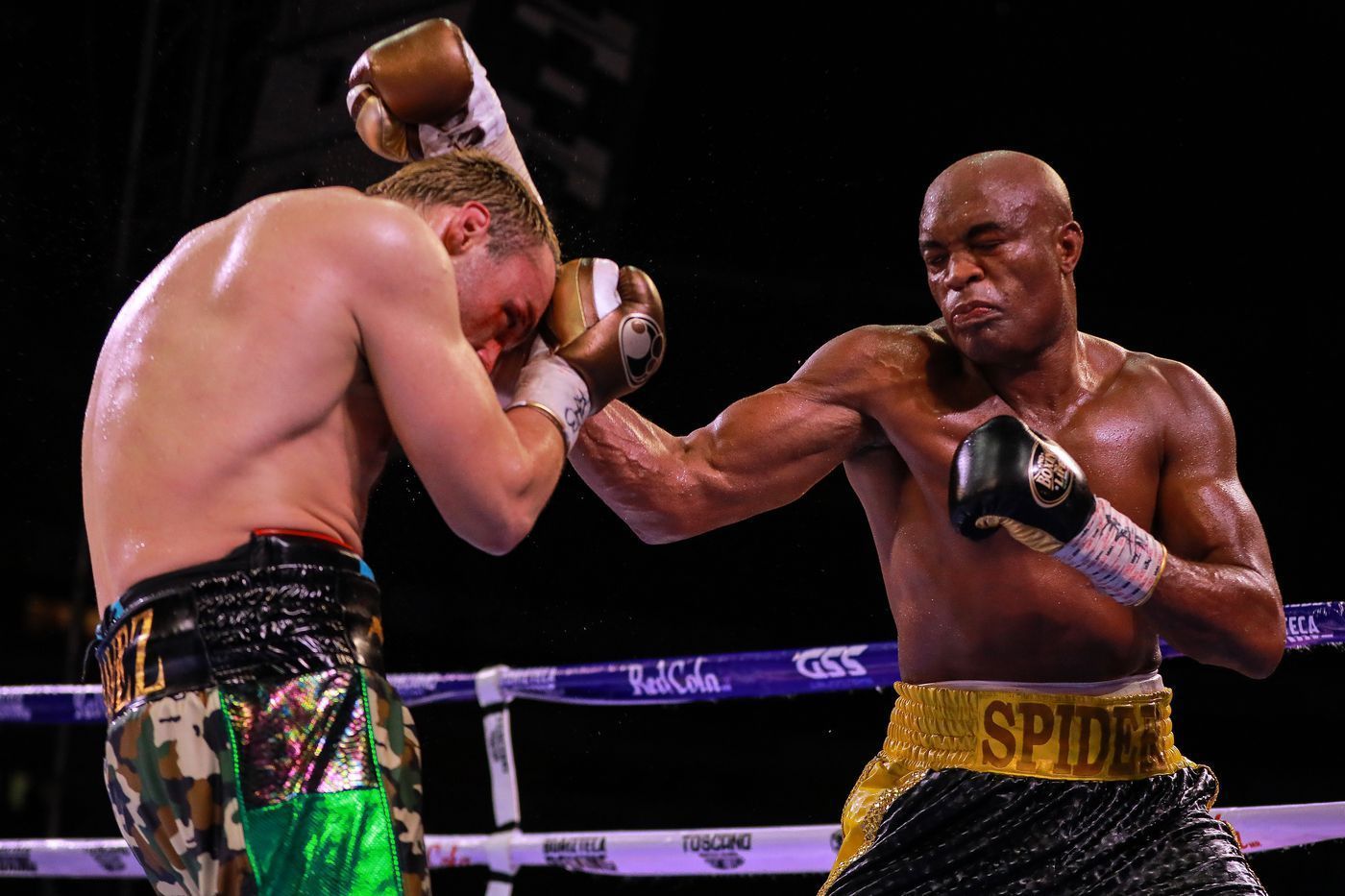1400x933 Highlights! Anderson Silva outboxes Julio Cesar Chavez Jr. for epic upset