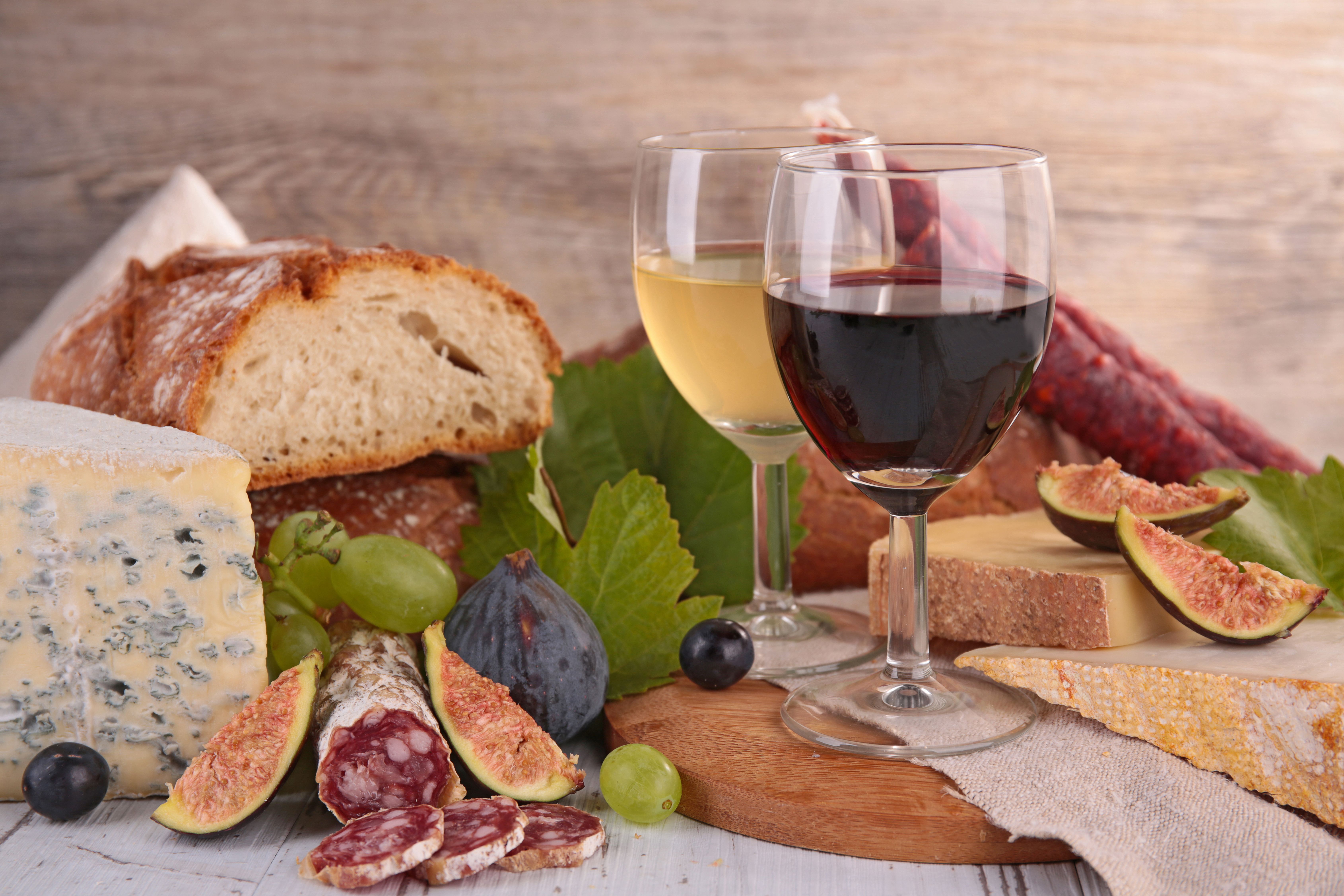 6760x4507 4K Wine Wallpaper and Background Image