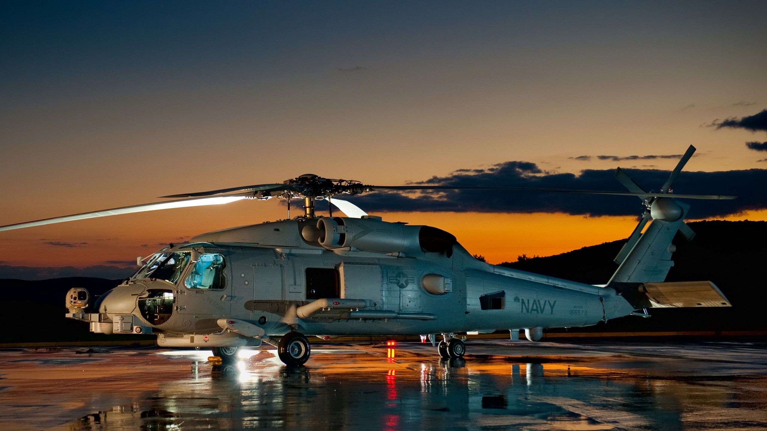 2560x1440 Wallpaper SH- Sikorsky, MH- Sea Hawk, multimission maritime helicopter, U.S. Navy, MEDEVAC, sunset, Military