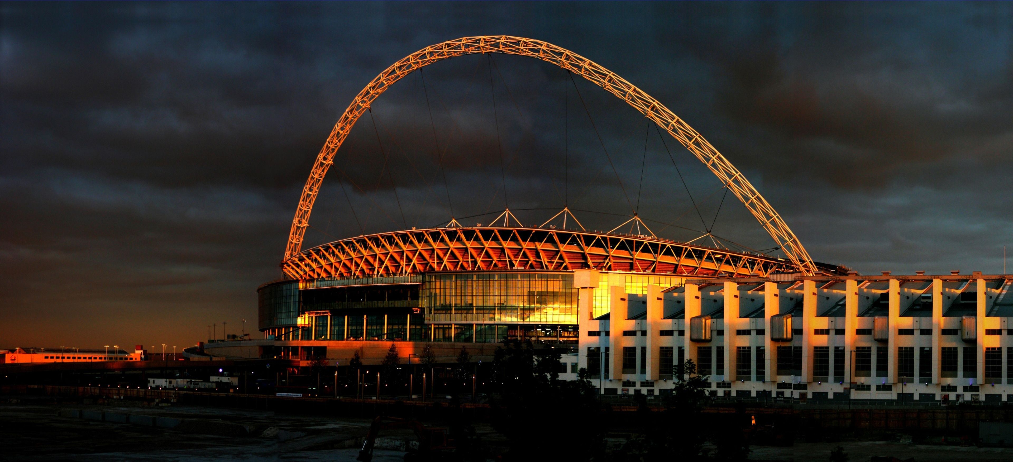 3840x1751 Wembley Travel Guide