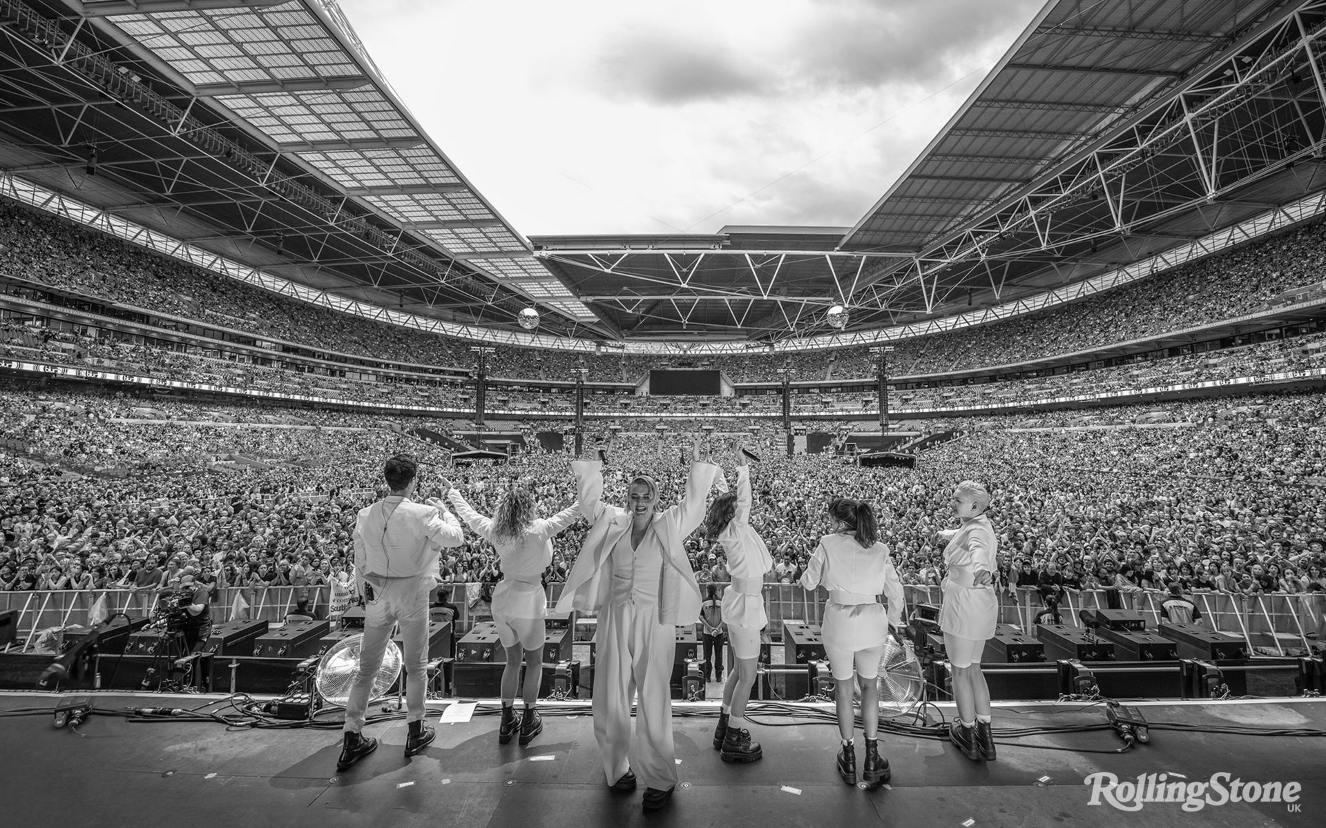 1920x1200 Check out our exclusive photo of Self Esteem's stunning Wembley Stadium show