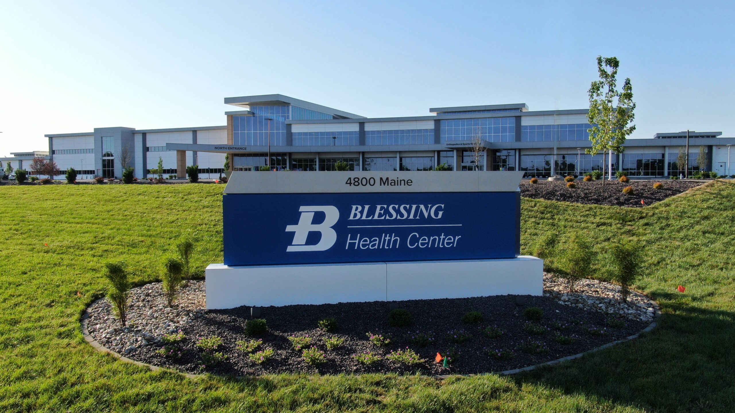 2560x1440 Blessing Hospital Group Construction & Development