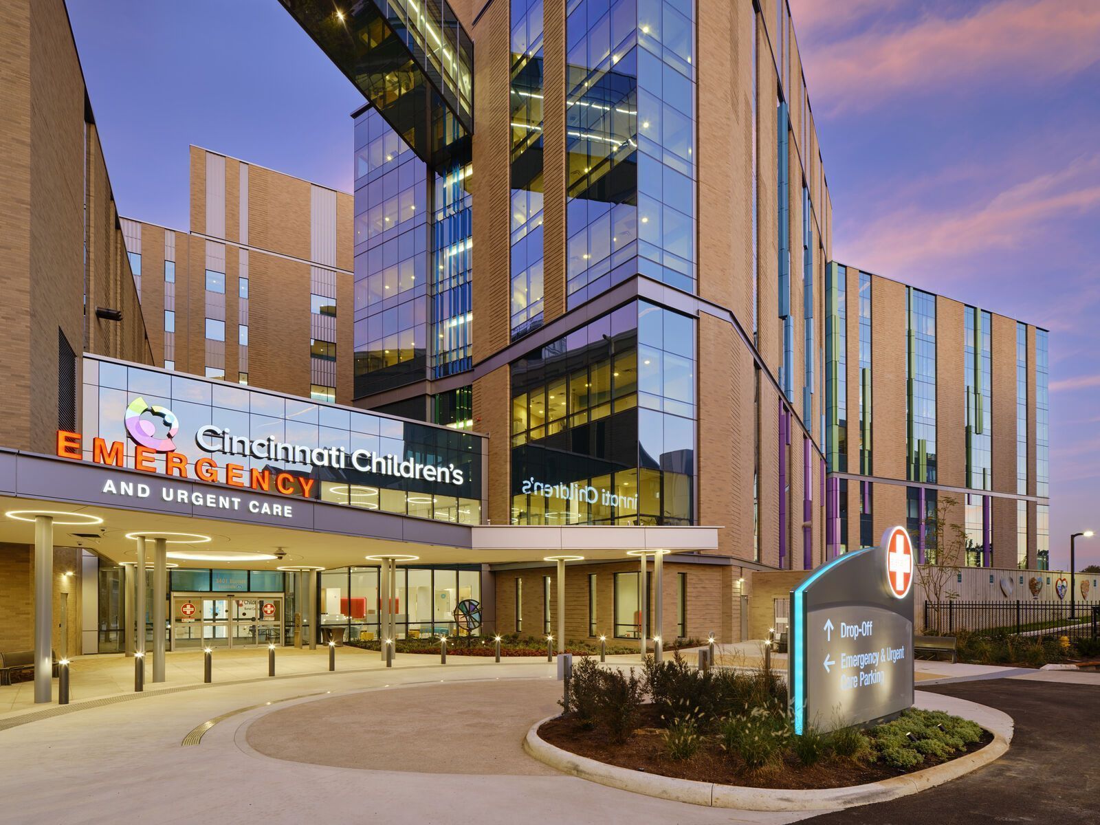 1600x1200 Cincinnati Children's Critical Care Building Expansion