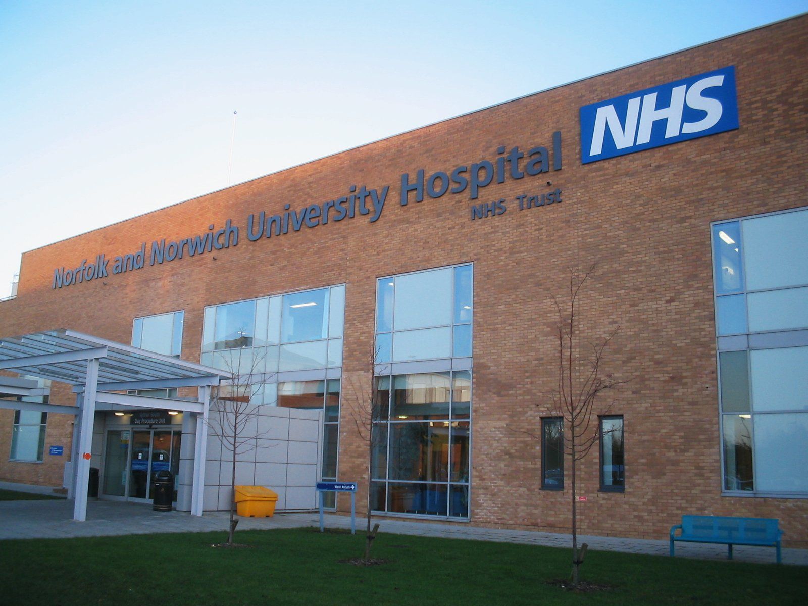 1600x1200 Hospital, Treatment, Facilities