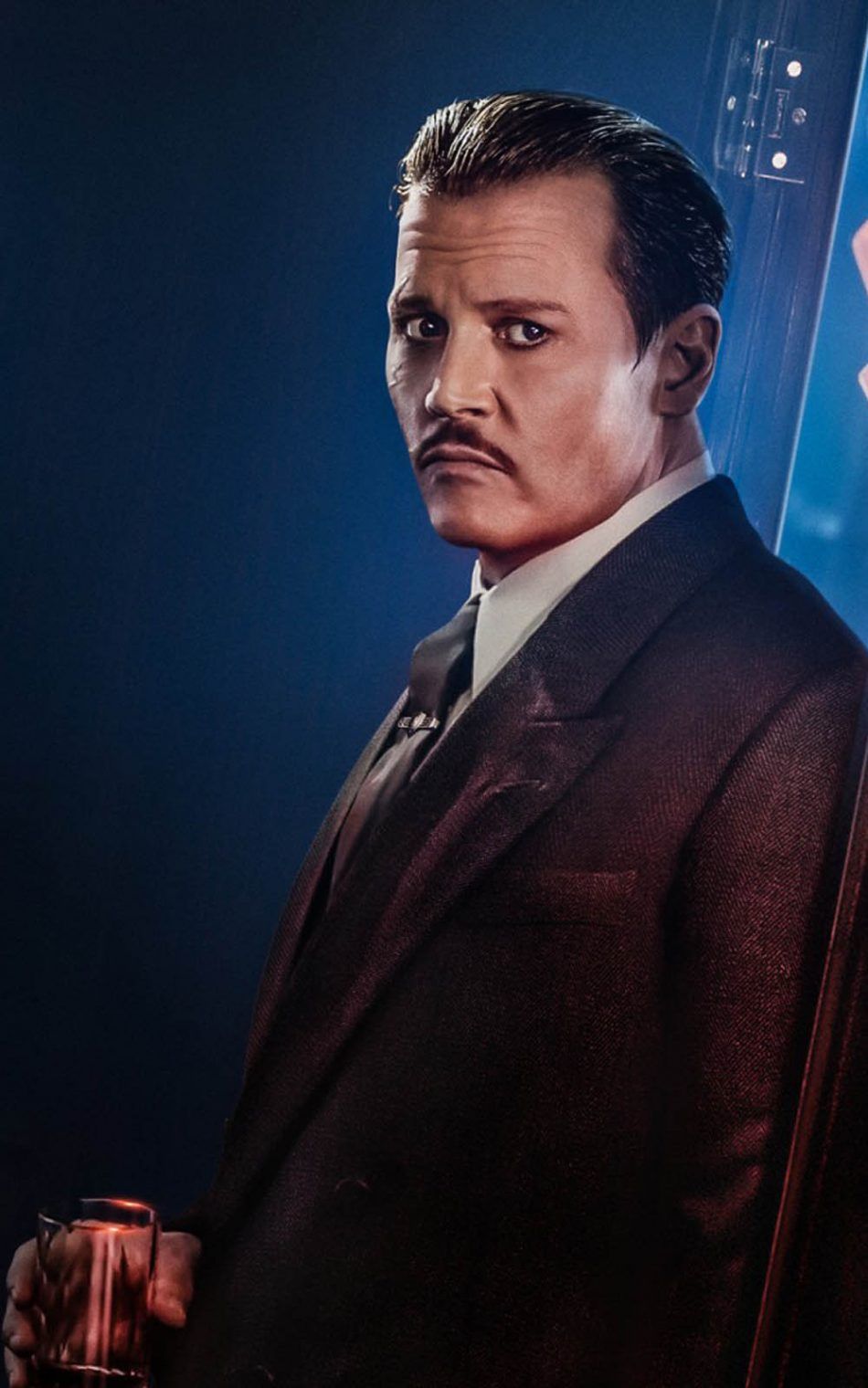 950x1520 Johnny Depp In Murder On The Orient Express 4K Mobile Wallpaper