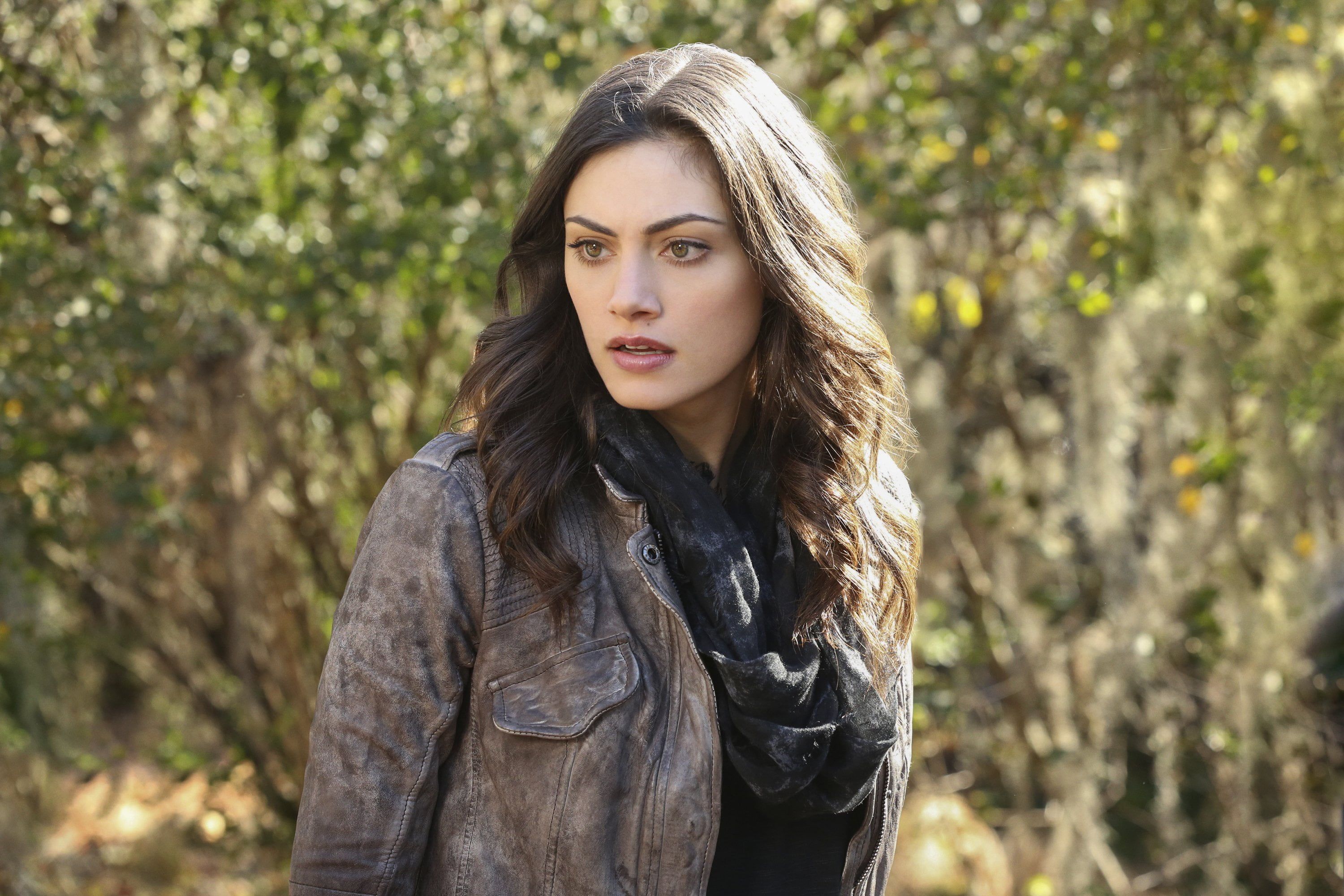 3000x2000 Wallpaper / jacket, Original, look, makeup, 2K, pose, Ancient, the series, Hayley Marshall, Phoebe Tonkin free download