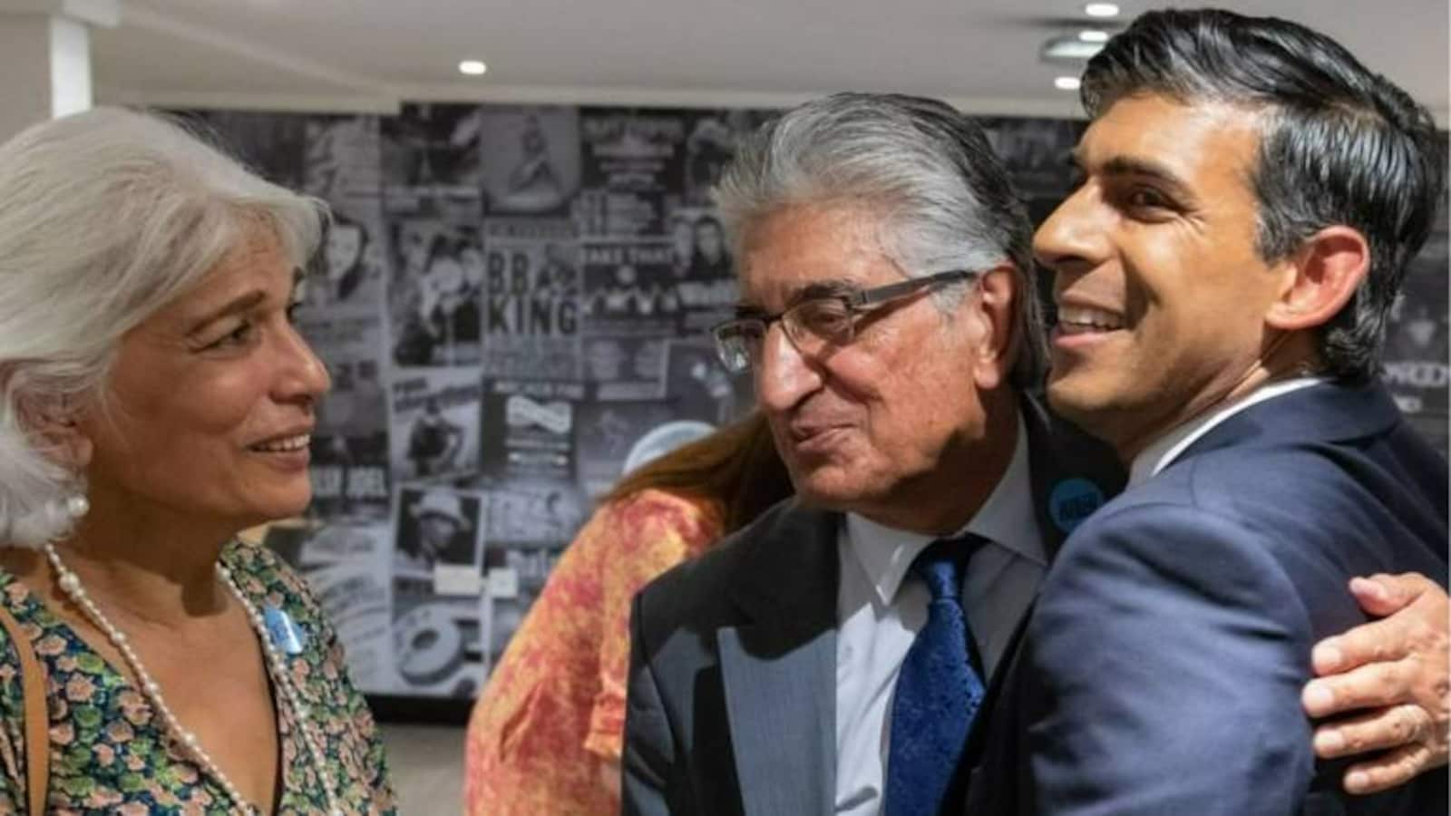 1600x900 Rishi Sunak shares pic with parents as campaign draws to a close
