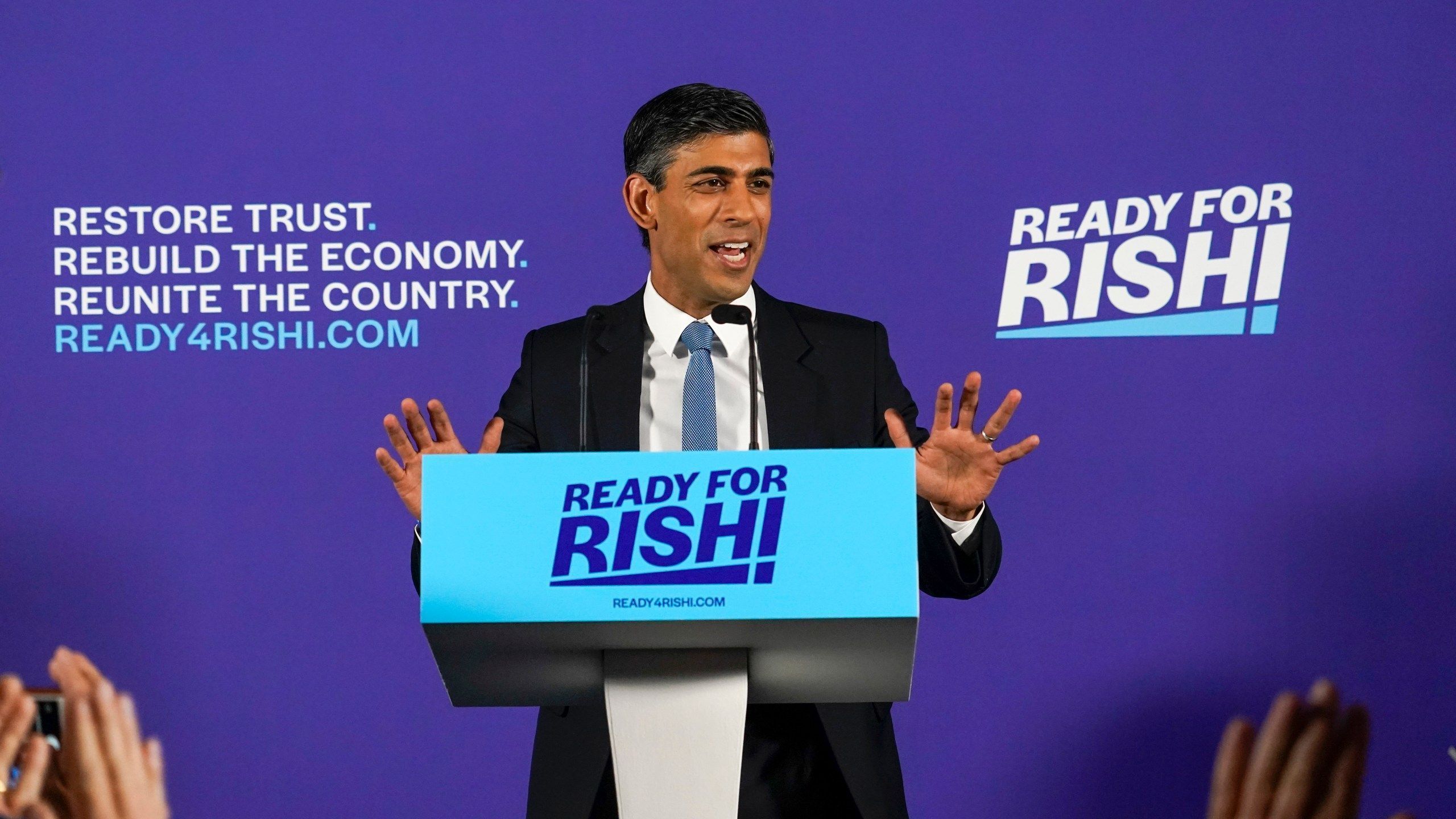2560x1440 UK's Sunak is first PM of color, but equality fight not over