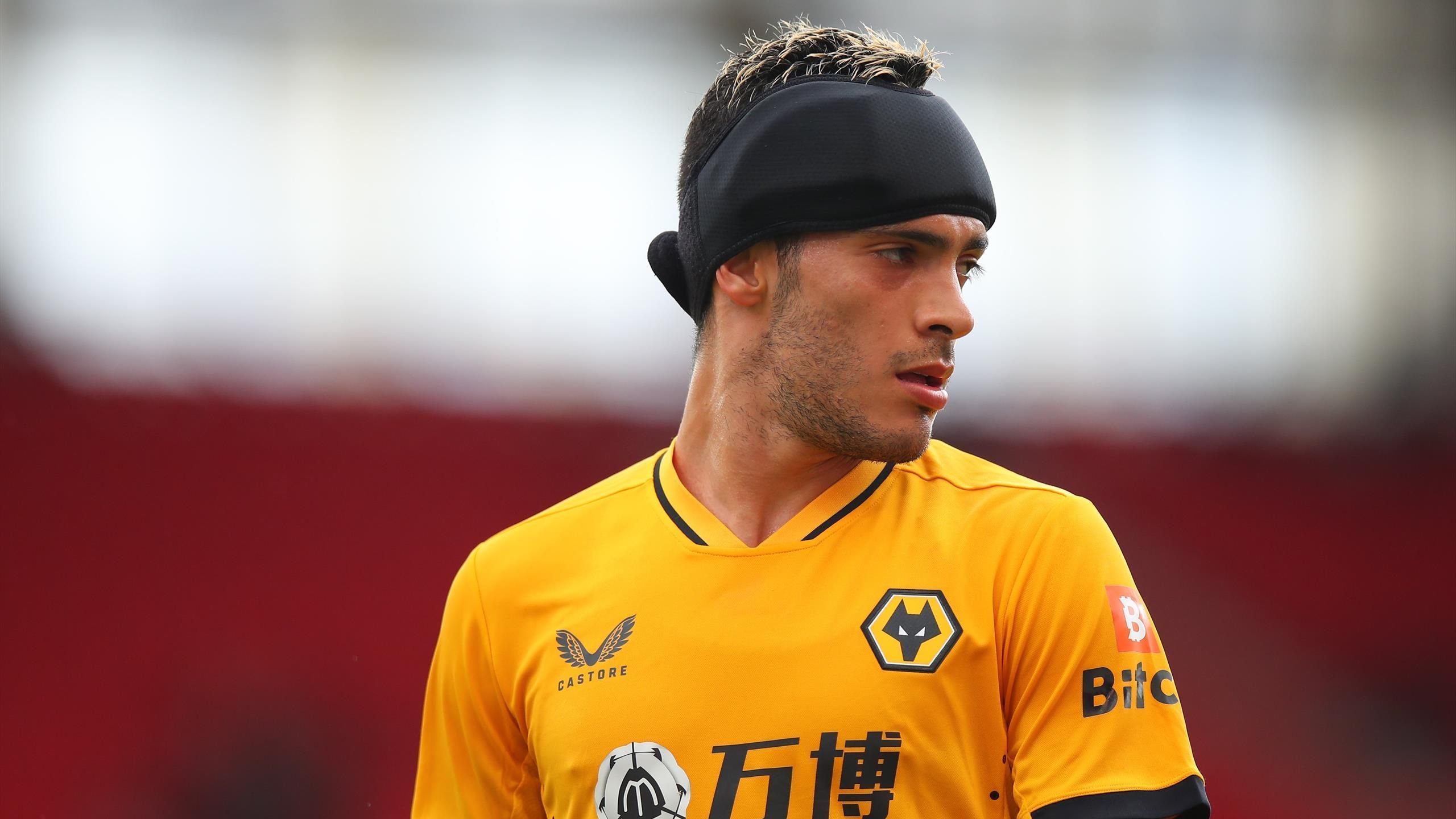 2560x1440 Football news - 'It feels amazing to be back' Jimenez delighted with return after skull fracture