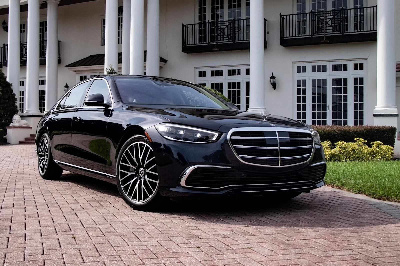 1600x1066 Mercedes Benz S Class Sedan Exterior Colors & Dimensions: Length, Width, Tires