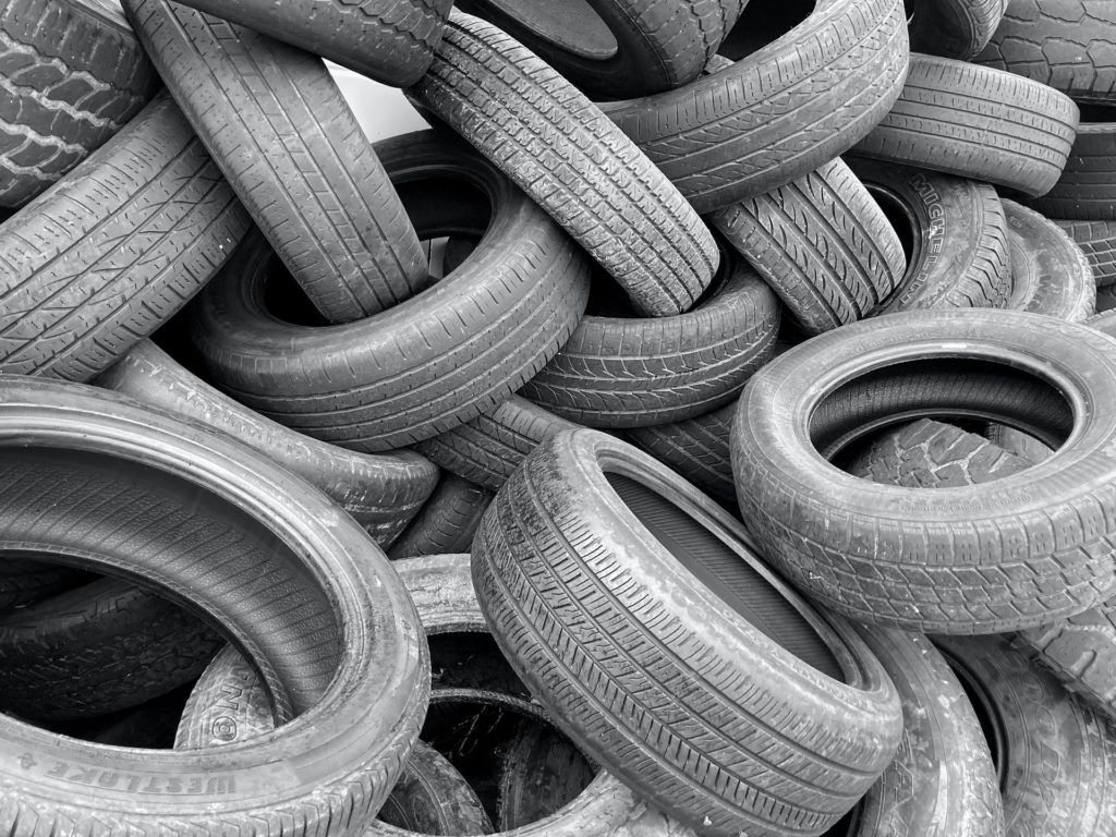 1024x768 What Are the Different Types of Tires?