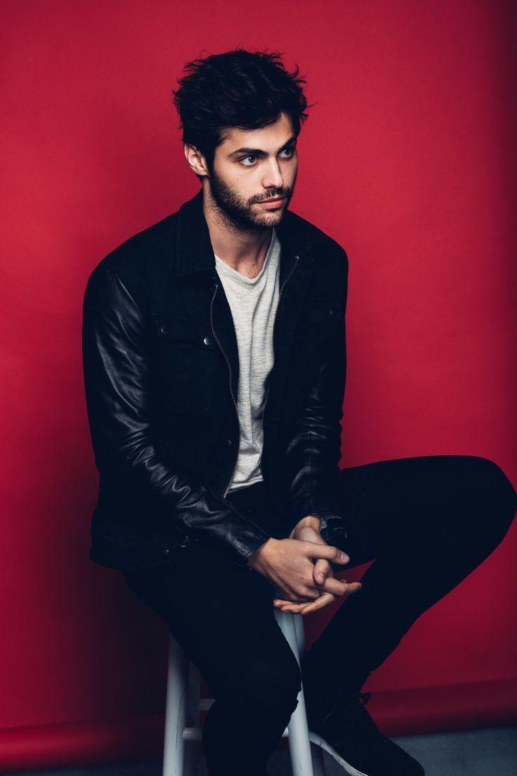 736x1103 Matthew Daddario Wallpaper