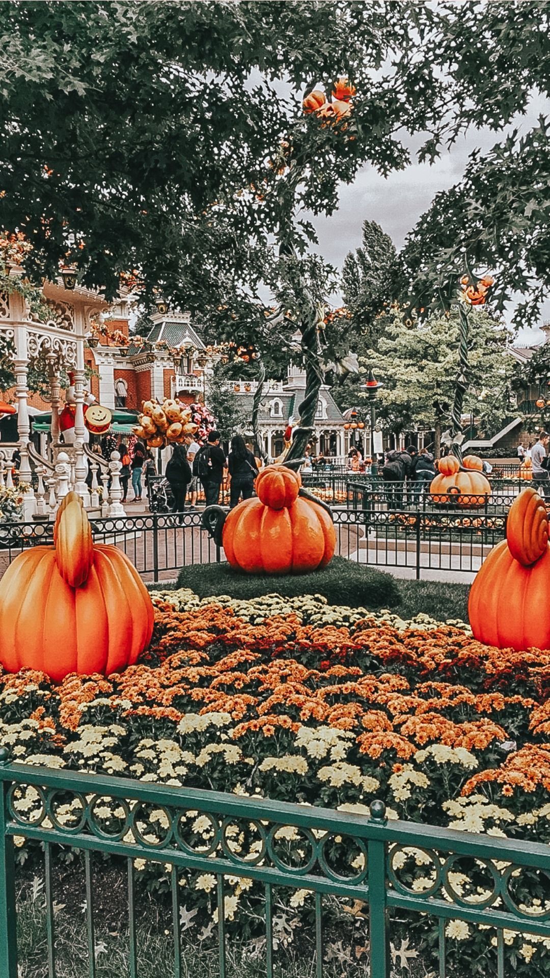 1080x1920 Halloween Disney iPhone Wallpaper