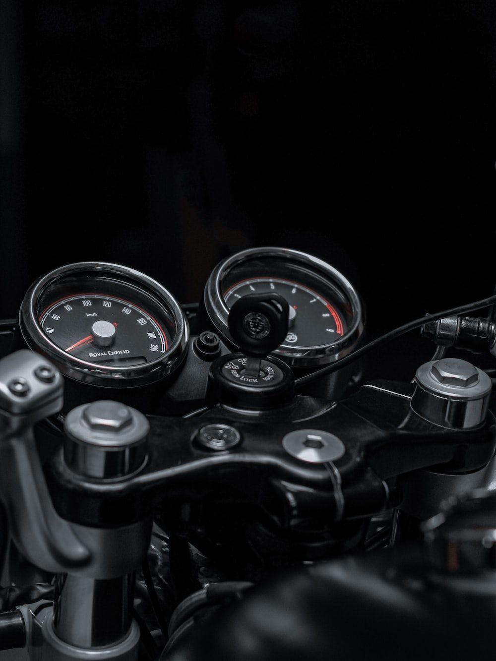 1000x1333 Black and silver motorcycle speedometer photo