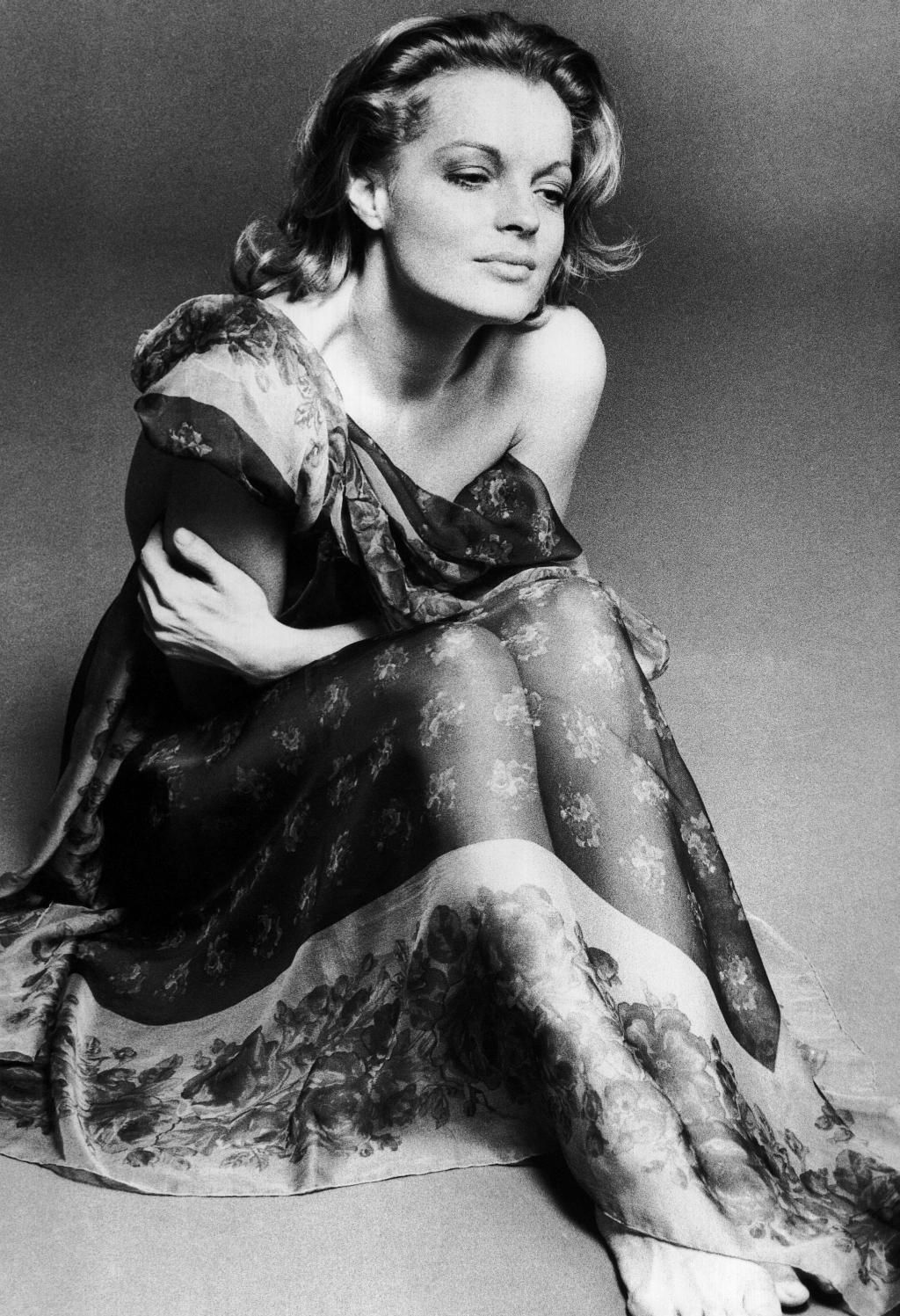 1024x1497 Romy Schneider wallpaper