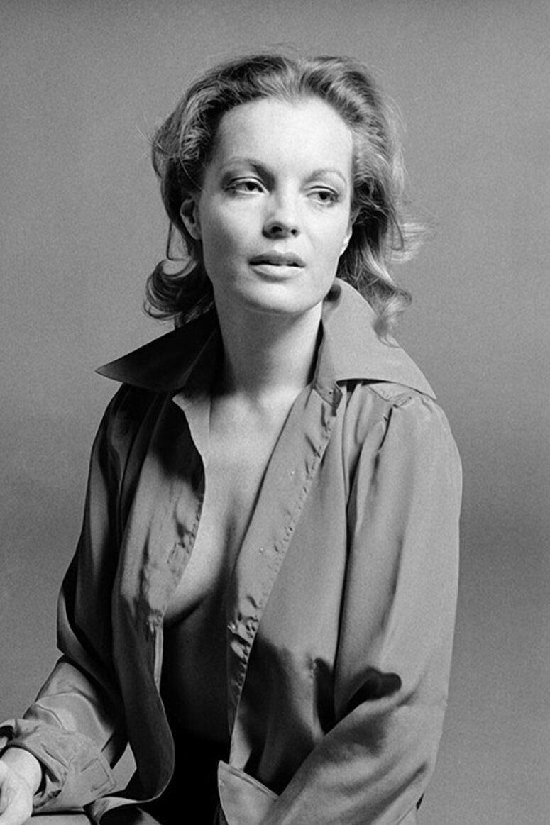 775x1163 Romy Schneider, (1971). Photographed
