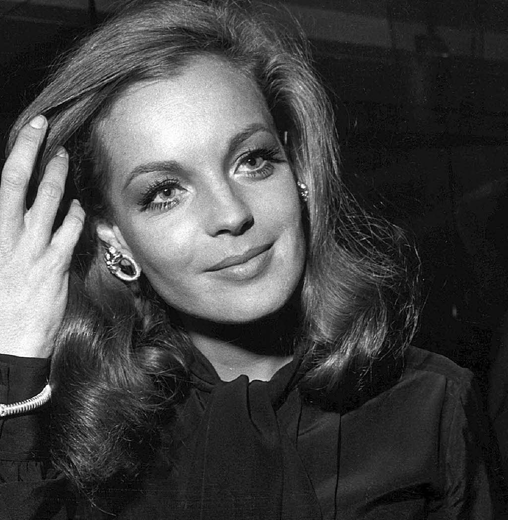 1024x1048 Romy Schneider. Thank God I am a Woman