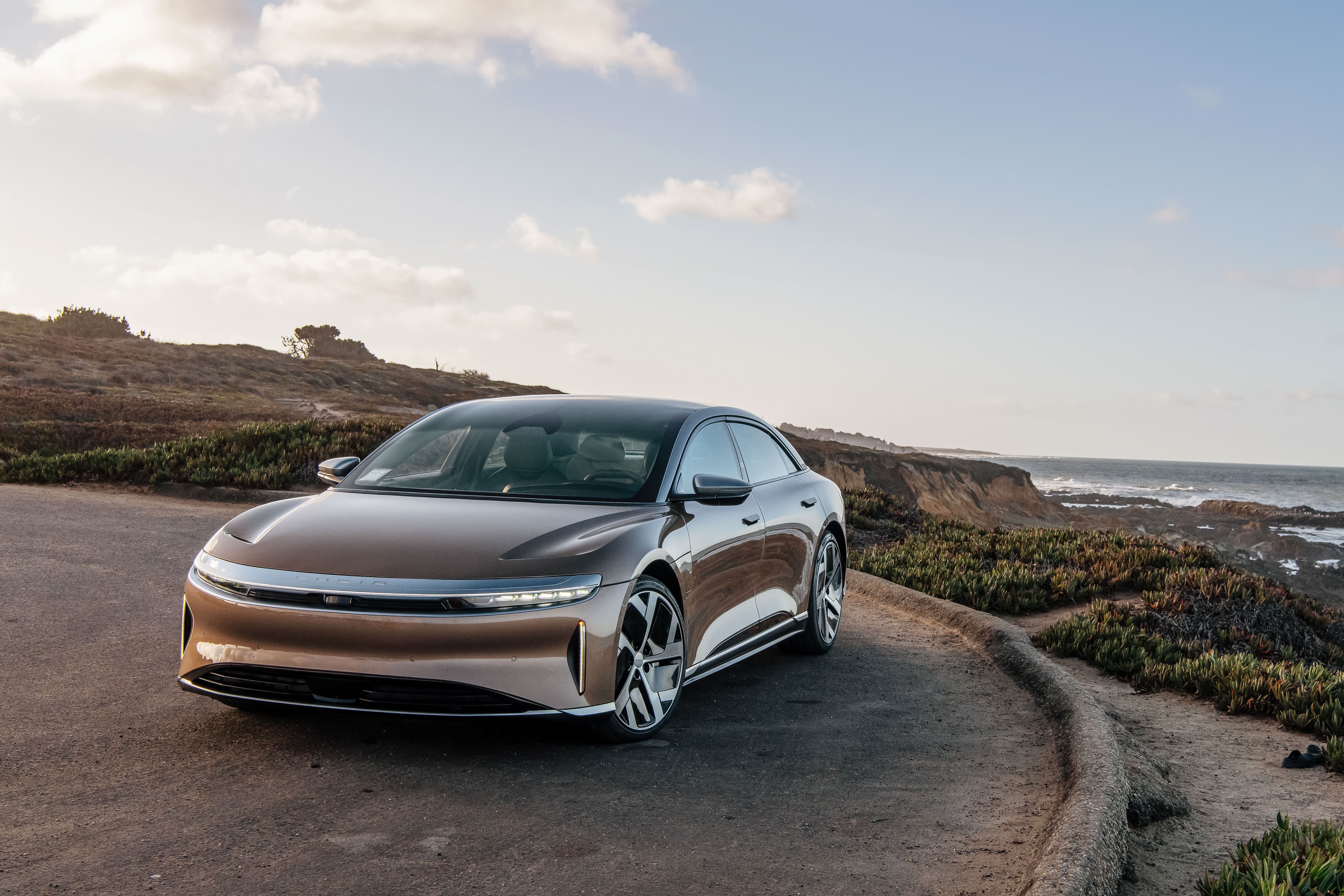 6318x4212 View Photo of the 2022 Lucid Air Dream Edition Performance