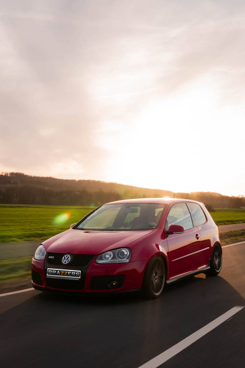 853x1280 Golf 5 GTI Wallpaper