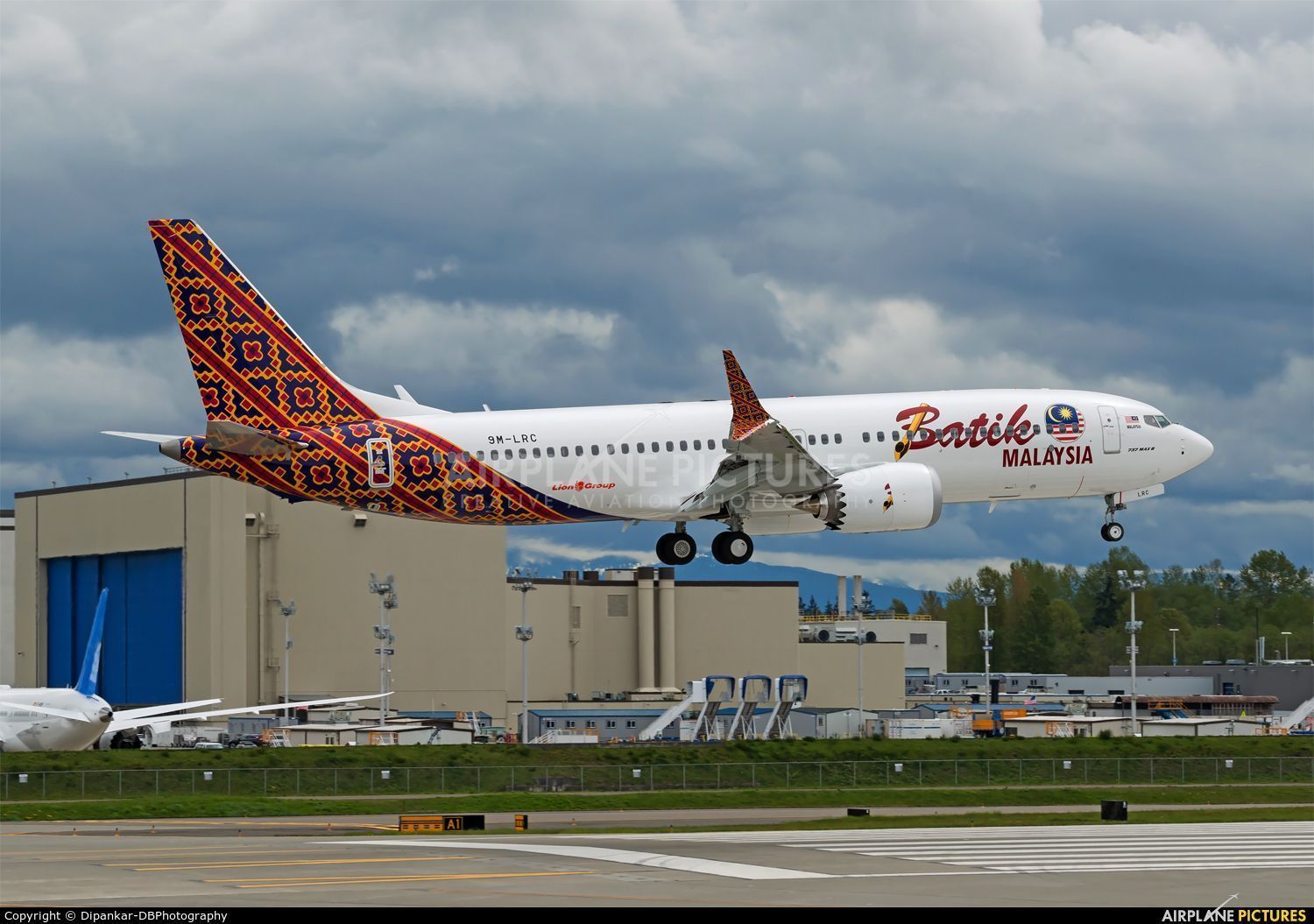 1500x1055 9M LRC Air Malaysia Boeing 737 8 MAX At Everett County / Paine Field. Photo ID 892091. Airplane