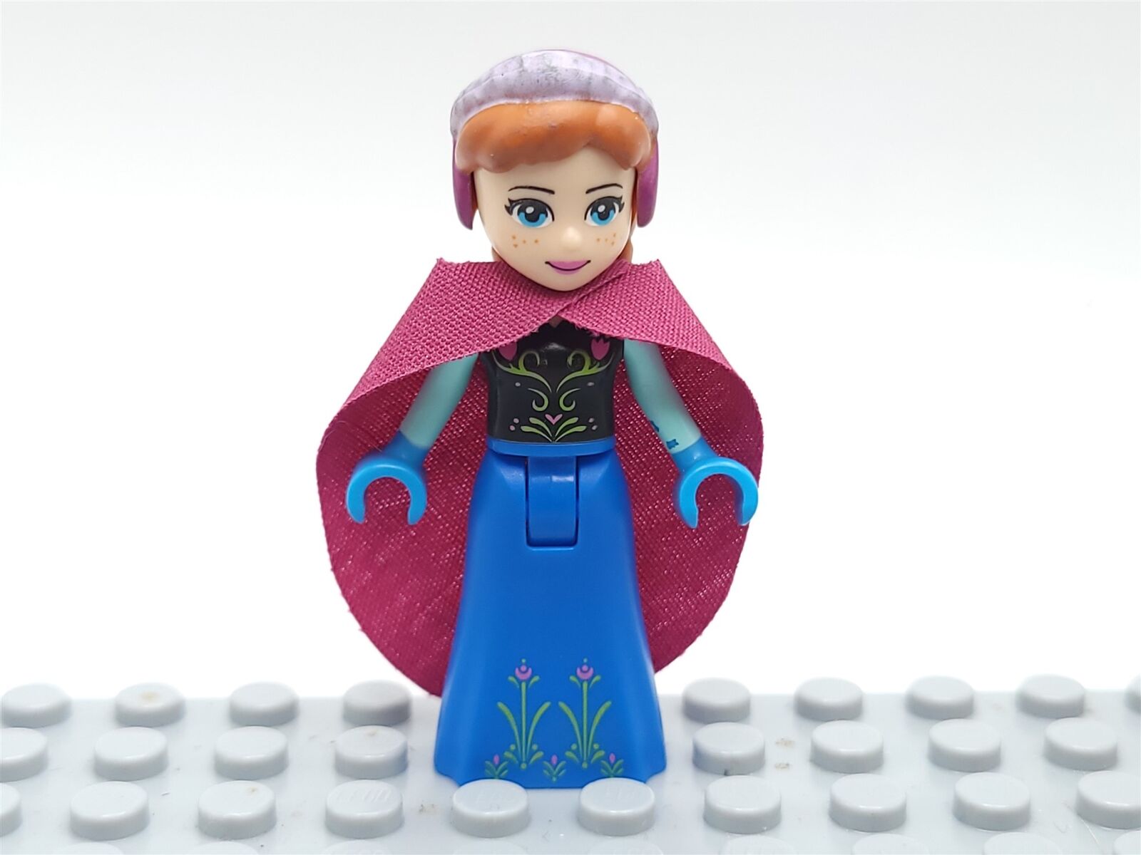 1600x1200 LEGO Disney Princess Anna Frozen Minifigure