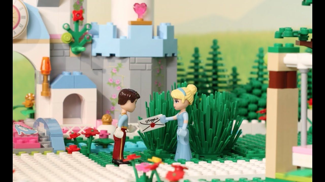 1280x720 LEGO Disney Princess in Blown Away