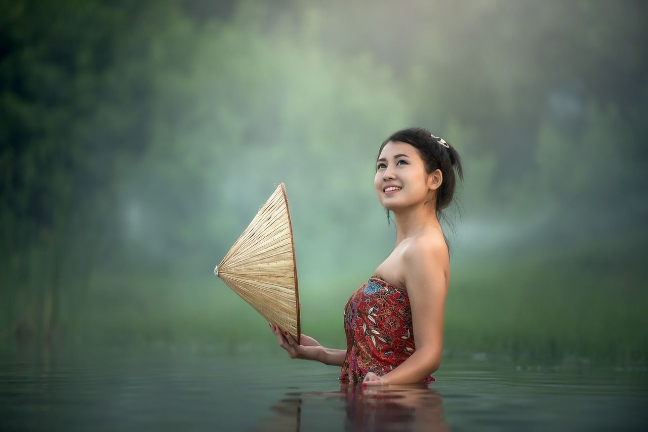 1280x854 Woman Lake Asian