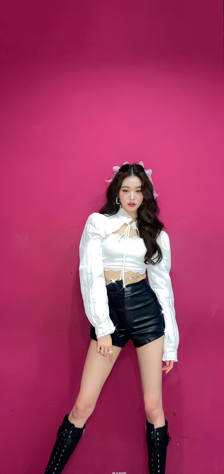 736x1555 Wonyoung Ive Wallpaper