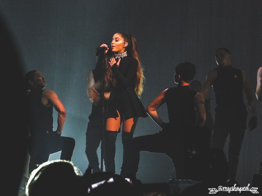 1024x768 Ariana Grande Woman Tour, TX
