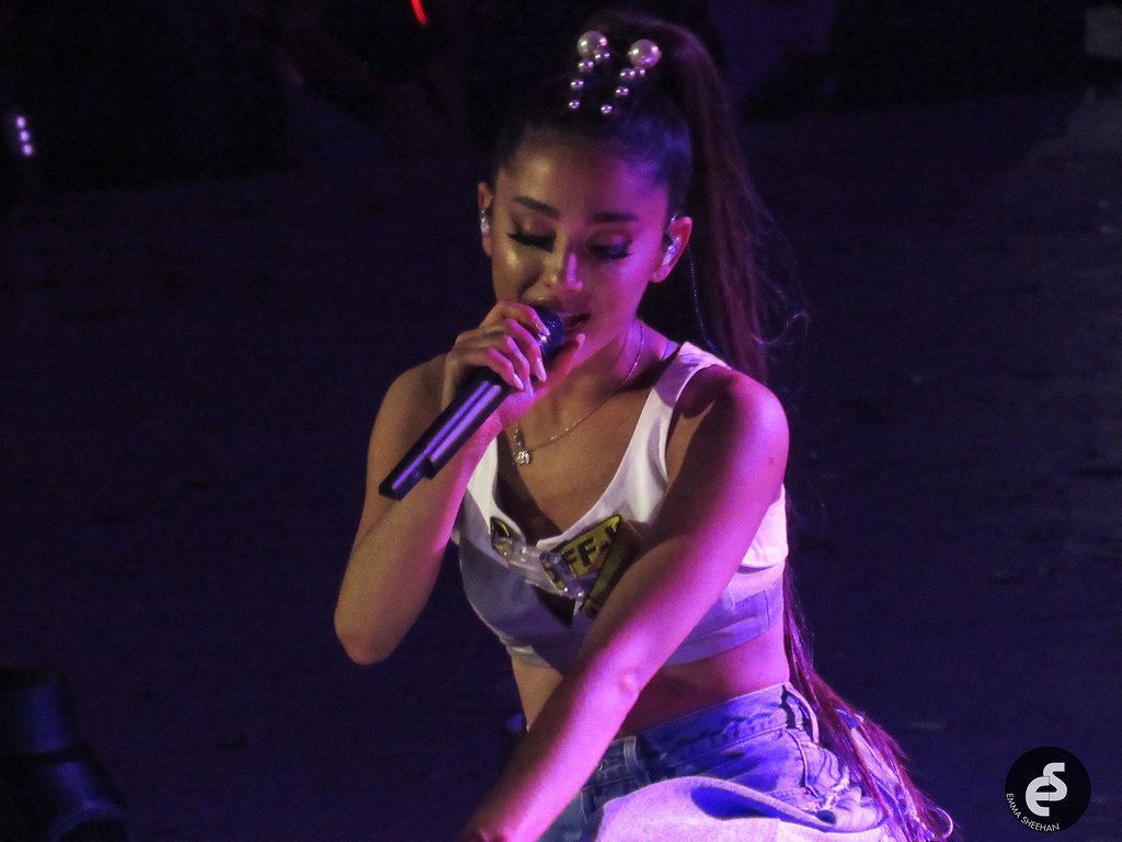1024x768 Ariana Grande. Dangerous Woman Tour 2 19 17