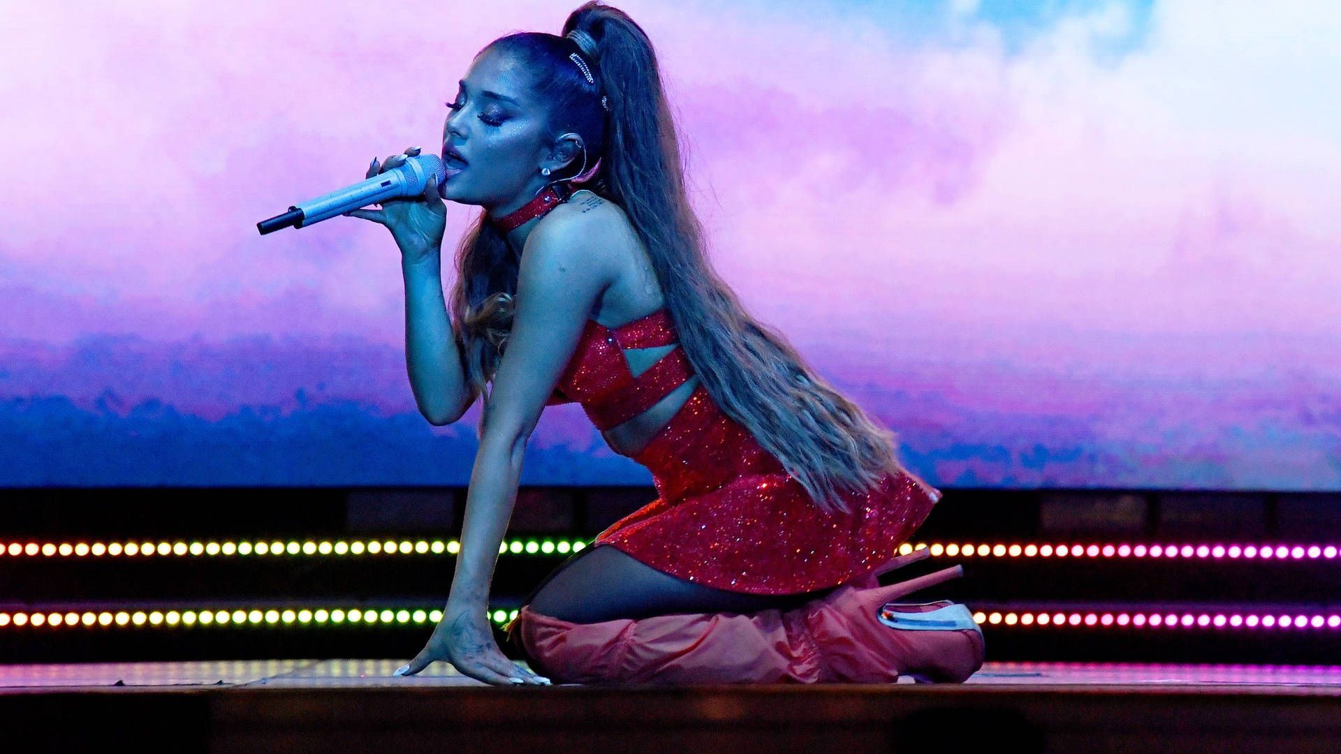 1920x1080 Download Ariana Grande performing at Lollapalooza. Wallpaper