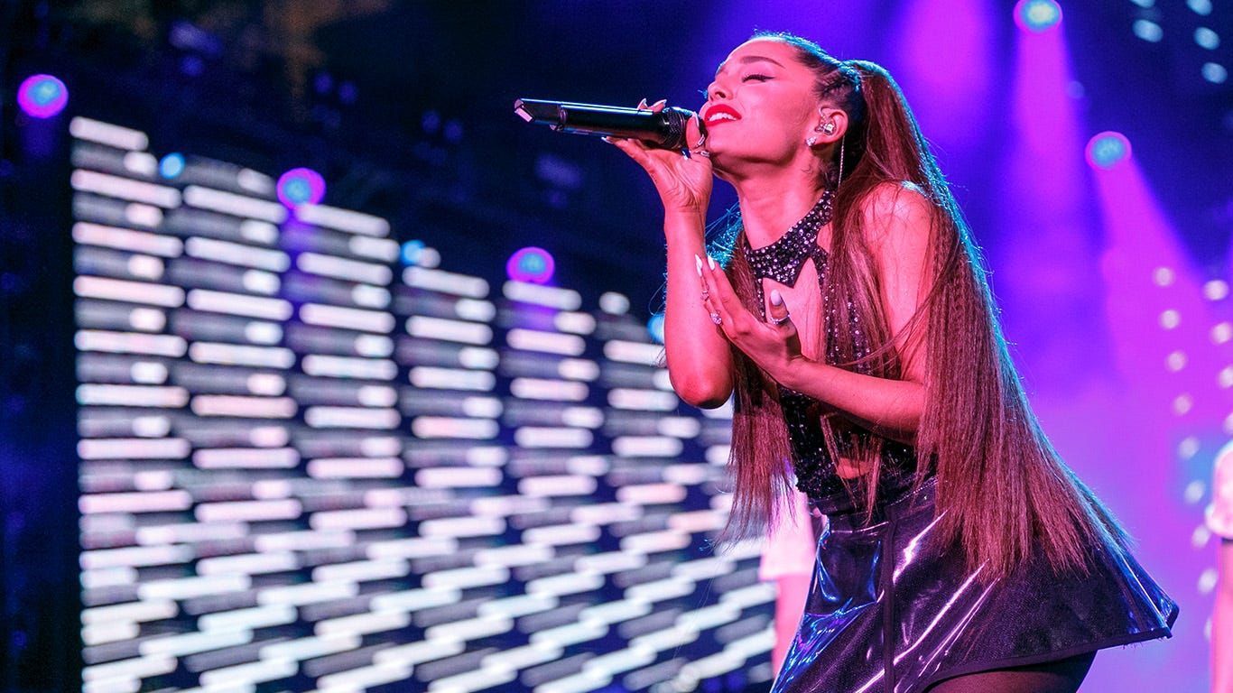 1366x768 Lil Nas X, Billie Eilish, Ariana Grande have popular pop songs in 2019