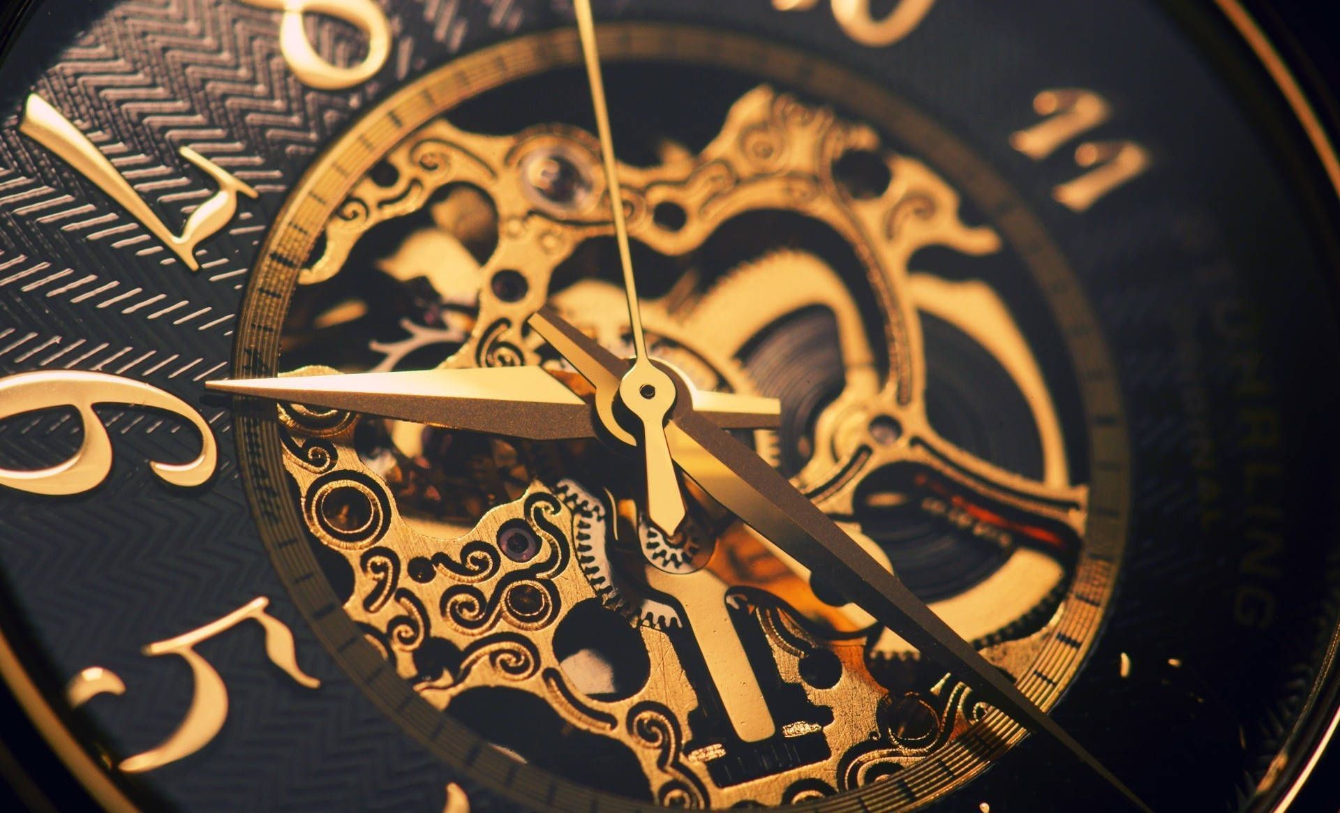1920x1165 Download Gold Watch Interior Close Up Wallpaper