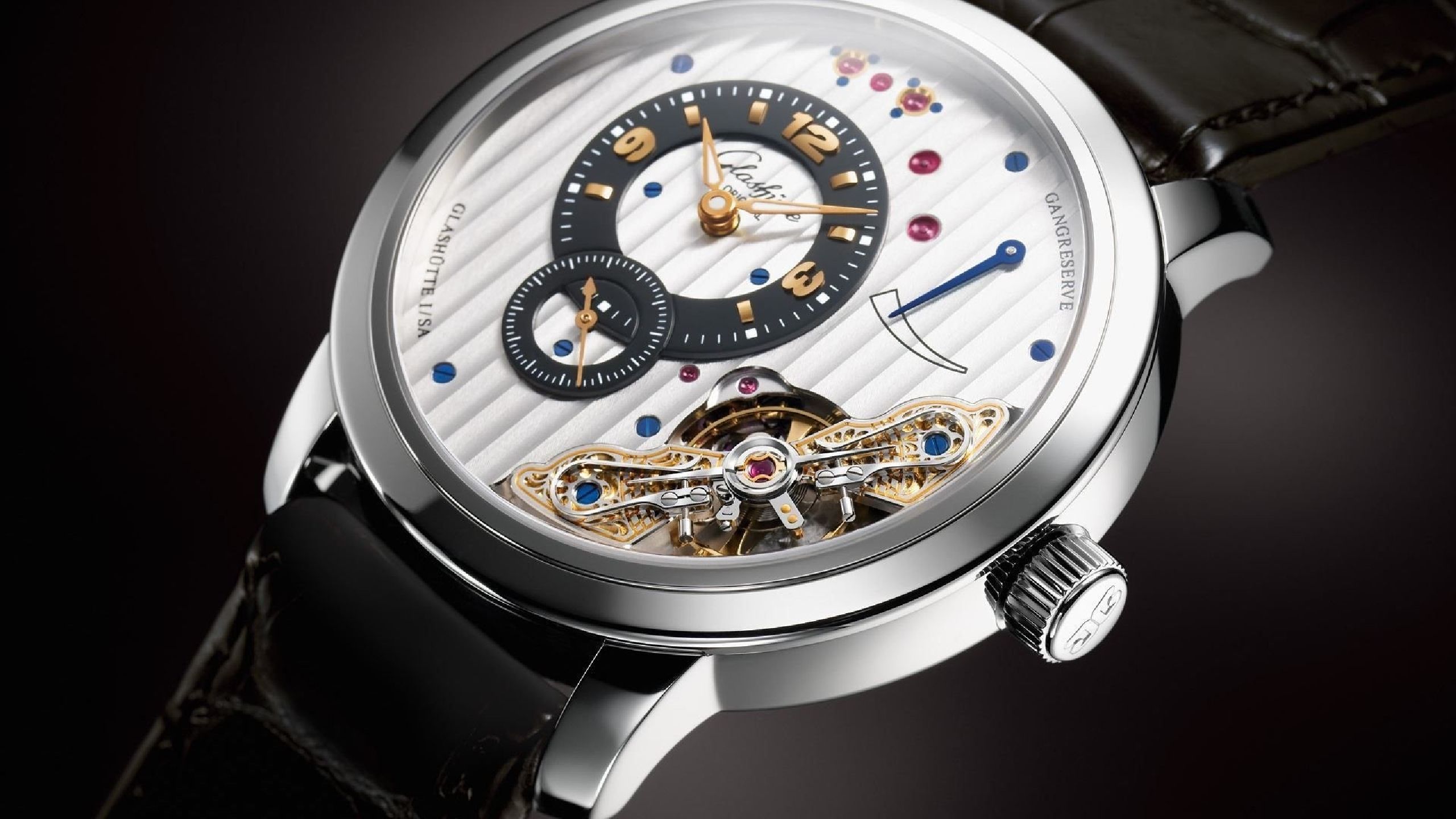 2560x1440 Man Made Watch HD Wallpaper