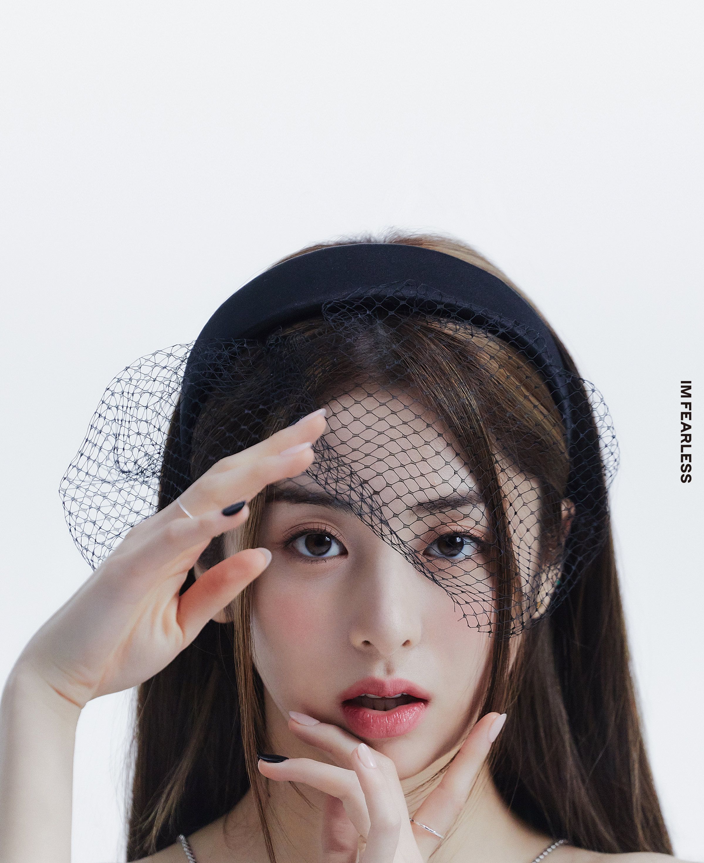 2400x2940 LE SSERAFIM Yunjin Profile Photo (HD HQ)-Pop Database