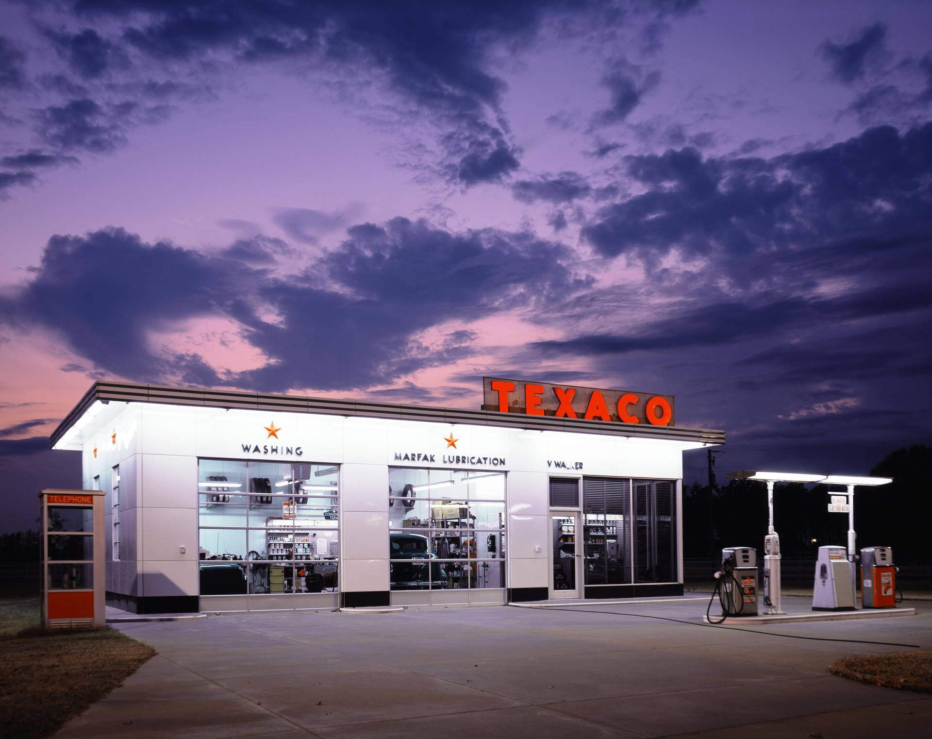 1920x1522 Gas Station Wallpaper