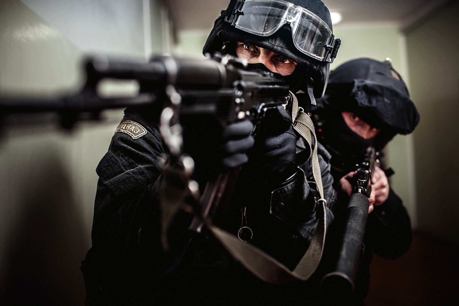 1920x1281 Military SWAT HD Wallpaper