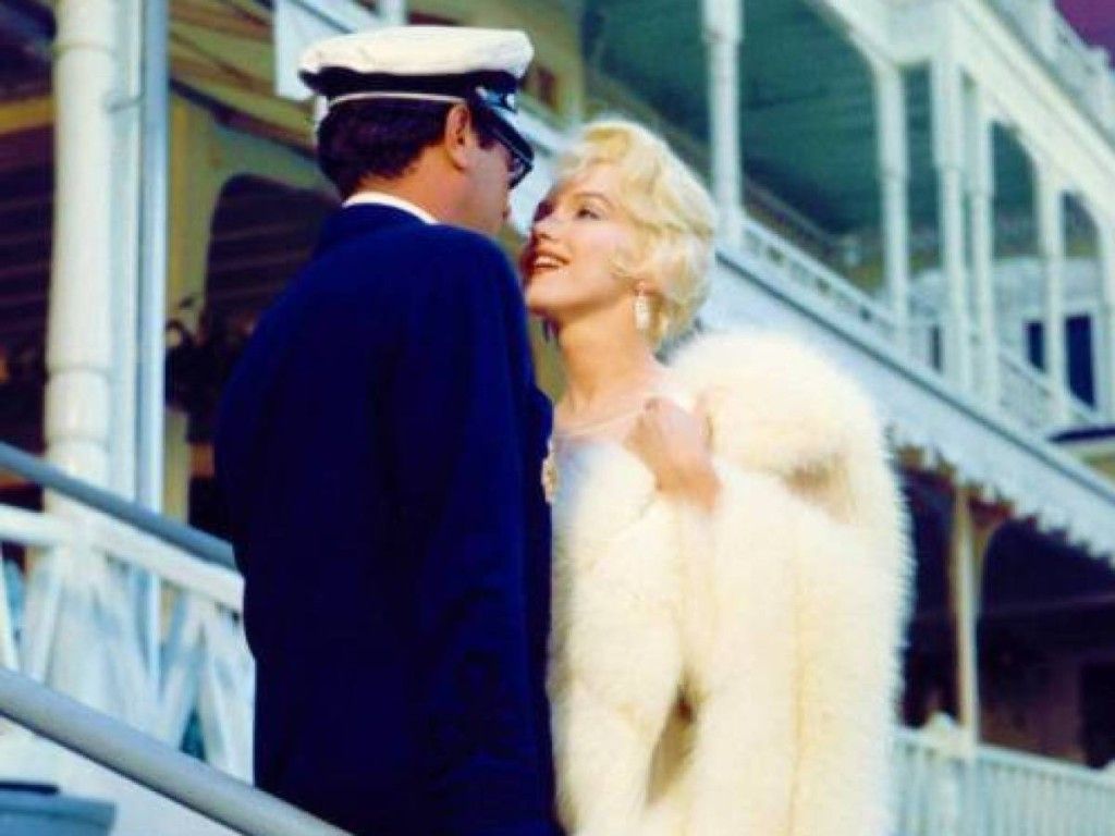 1024x768 Behind the Scene Photo: Some Like it Hot starring Marilyn Monroe. The Vintage News