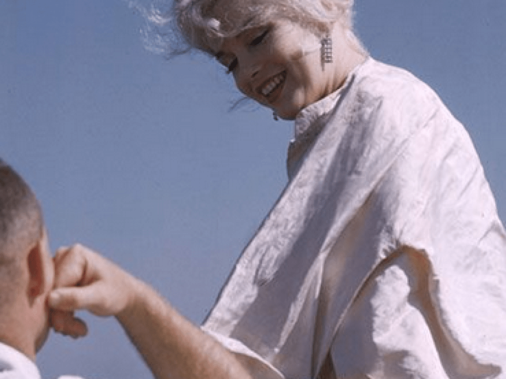 1024x768 Behind the Scene Photo: Some Like it Hot starring Marilyn Monroe. The Vintage News