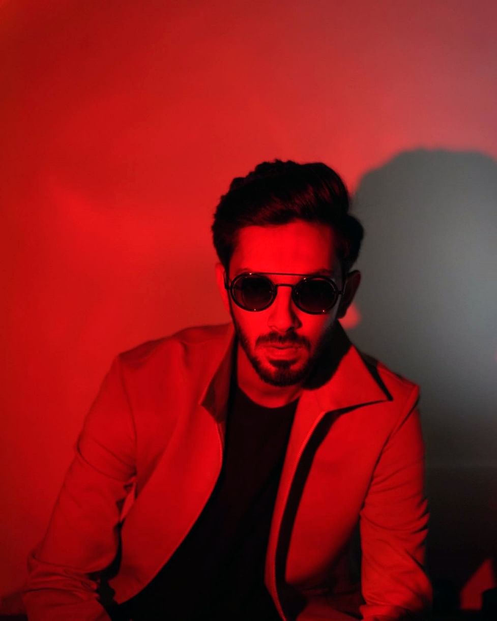 977x1221 Anirudh teams up with Disney Plus Hotstar for his maiden, first of its kind Indian concert tour!