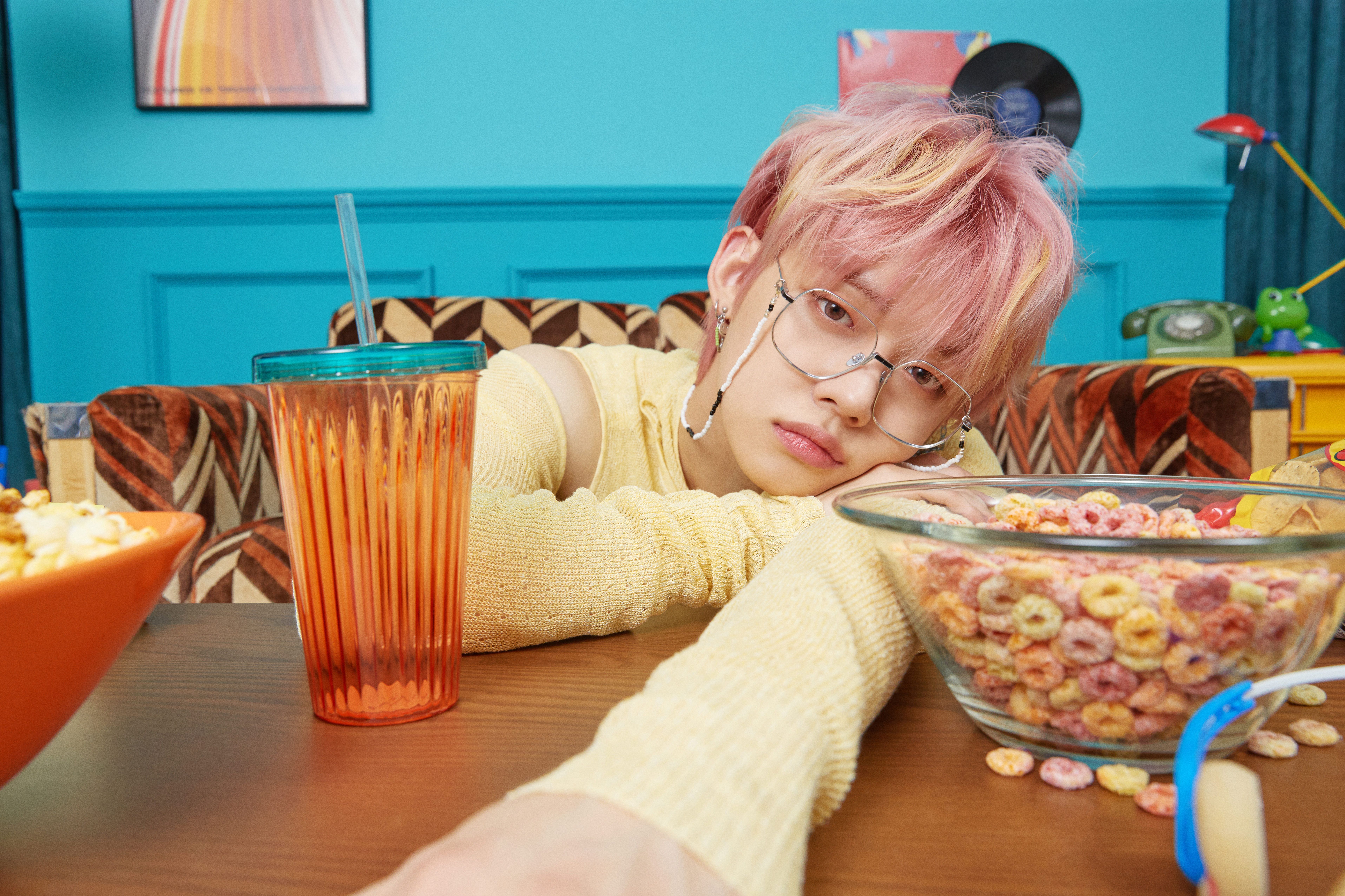 7661x5107 TXT Blue Hour Concept Teaser Photo R (Yeonjun) (HD HQ HR)-Pop Database