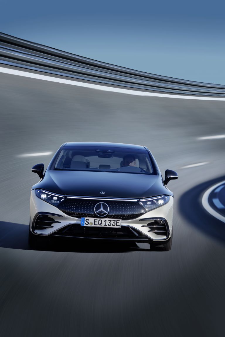 768x1150 Mercedes Benz EQS Quality Free High Resolution Car Image